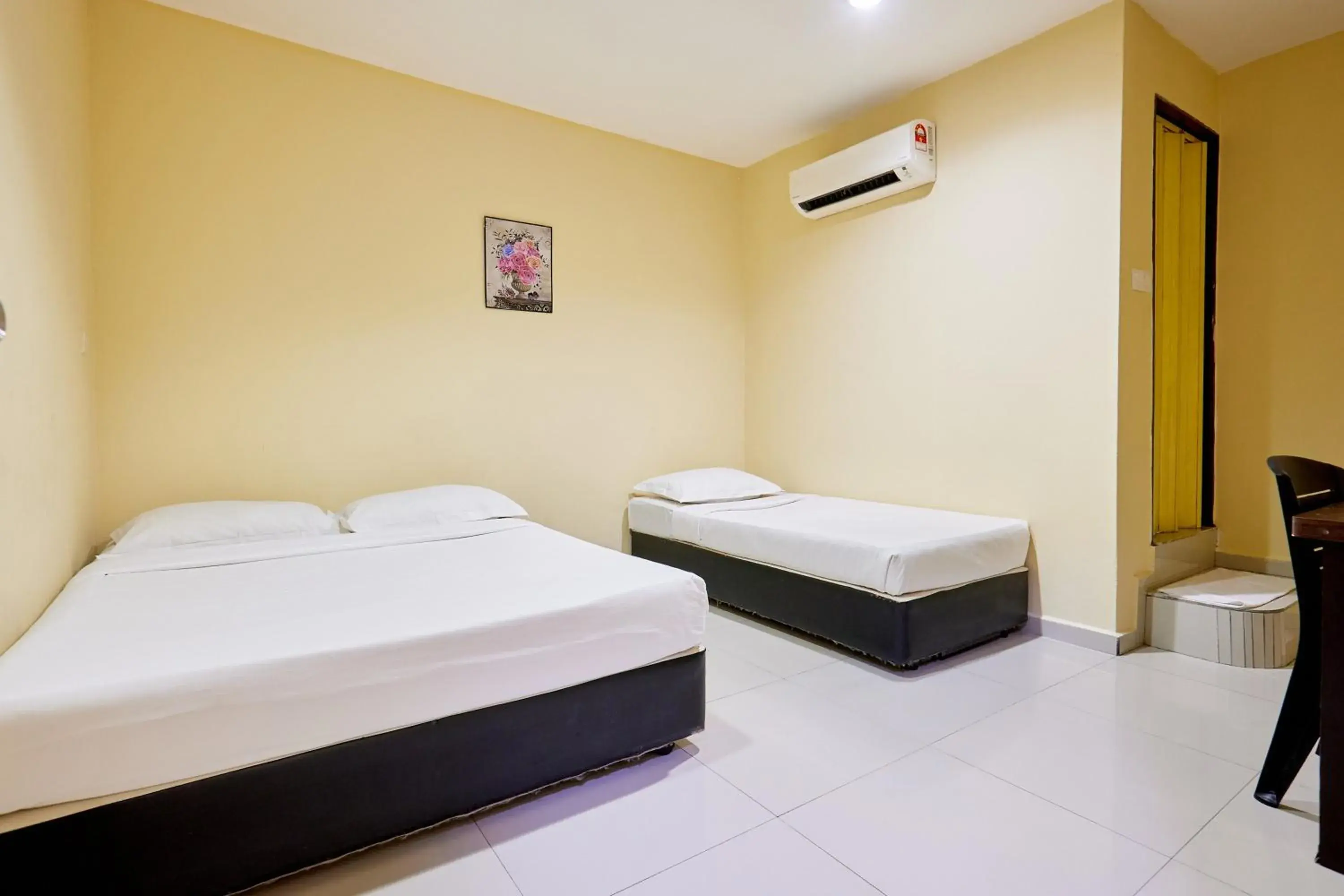 Superior Triple Room in Hotel Inap Sri Gombak Superior Triple Room in Hotel Inap Sri Gombak