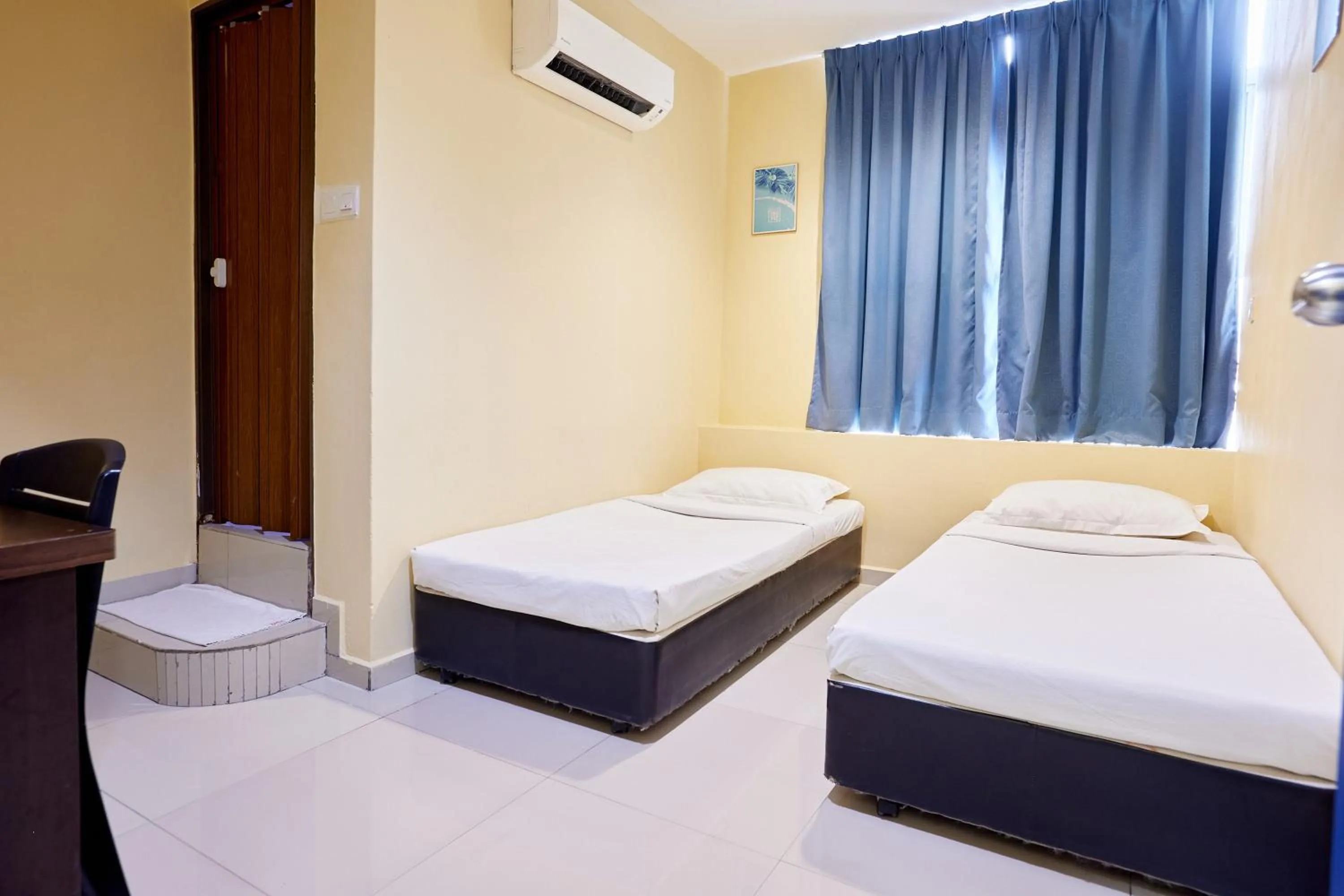 Bedroom, Bed in Hotel Inap Sri Gombak