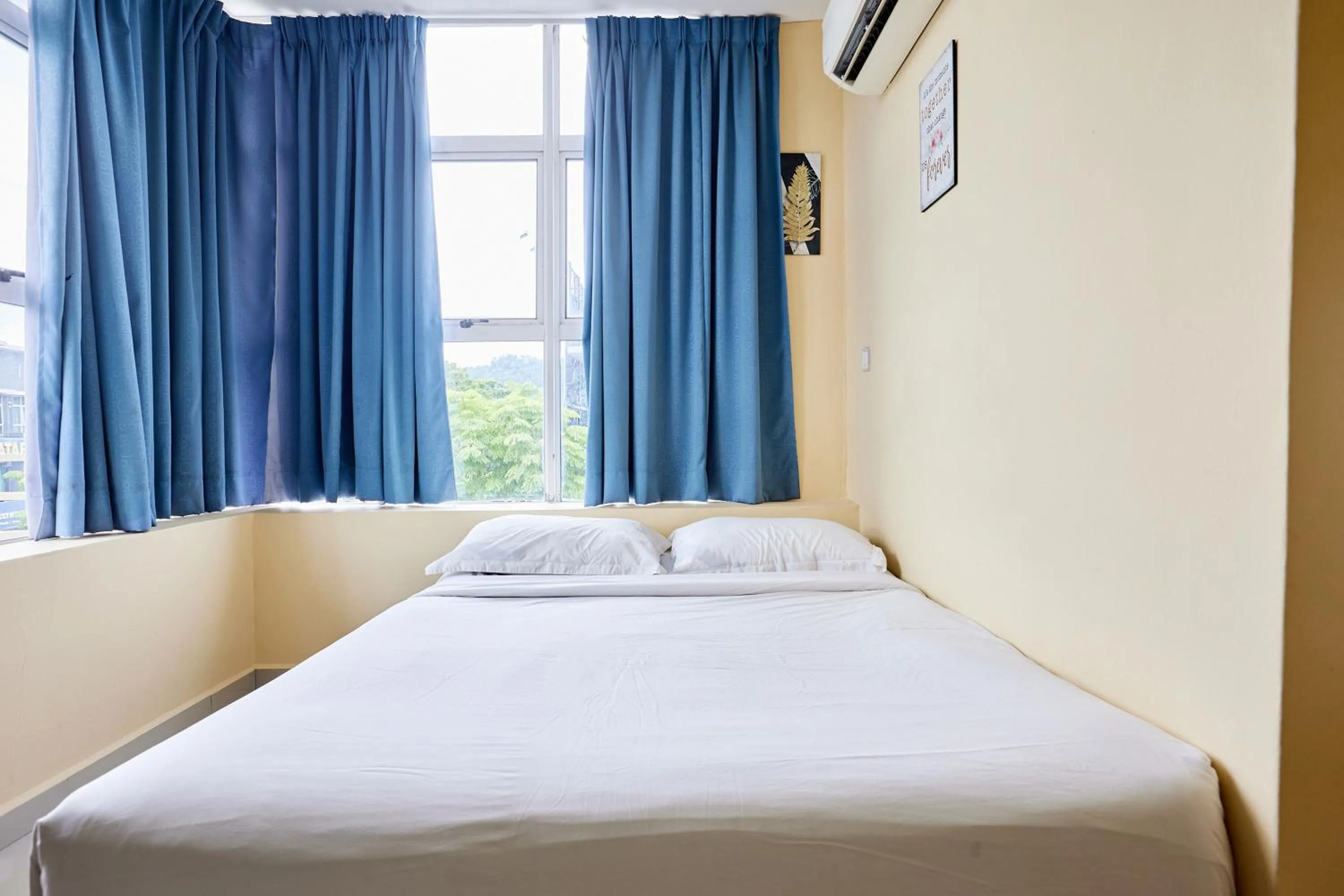 Bedroom, Bed in Hotel Inap Sri Gombak