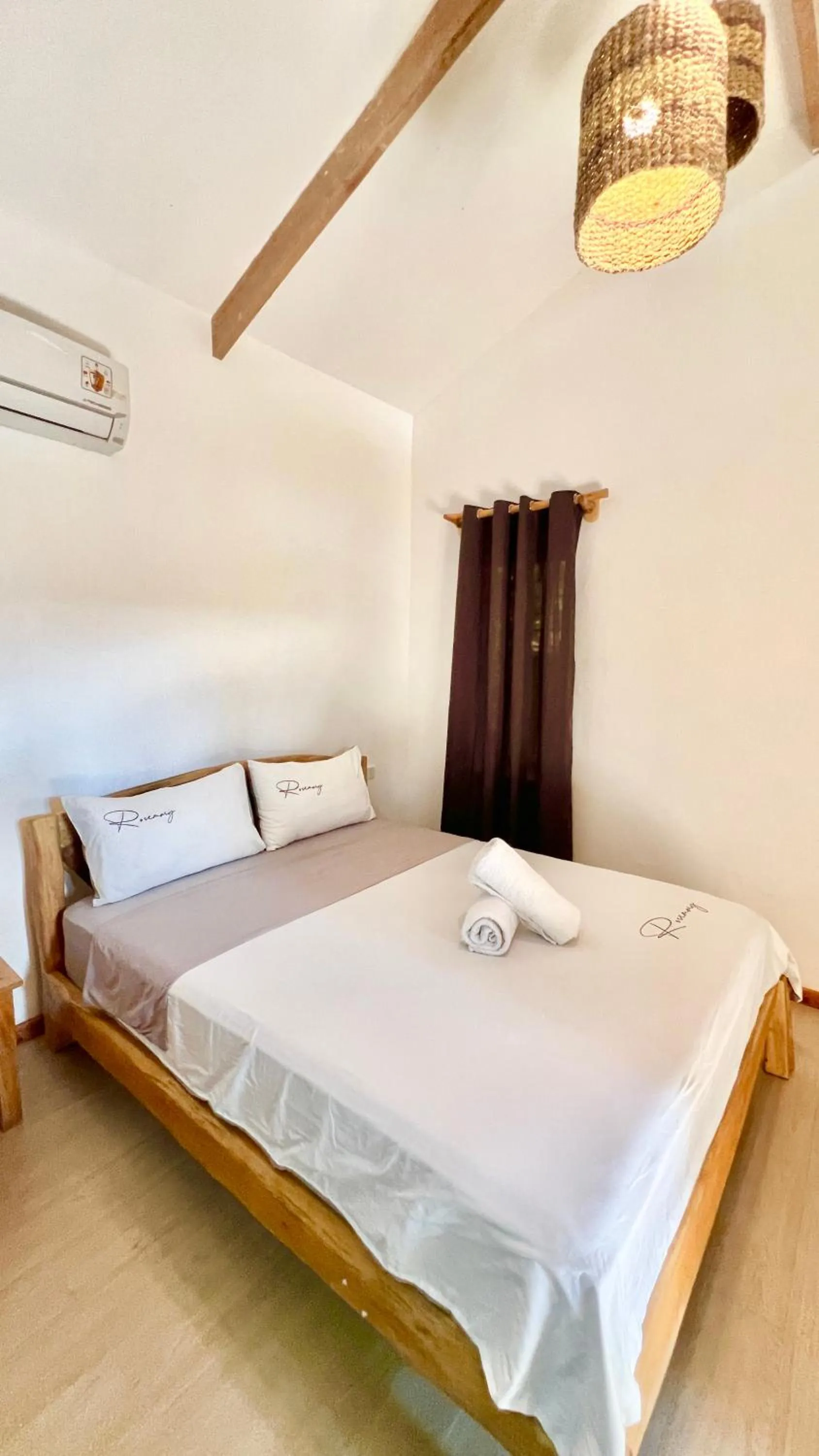 Bed in AA Jungle Guesthouse Deluxe