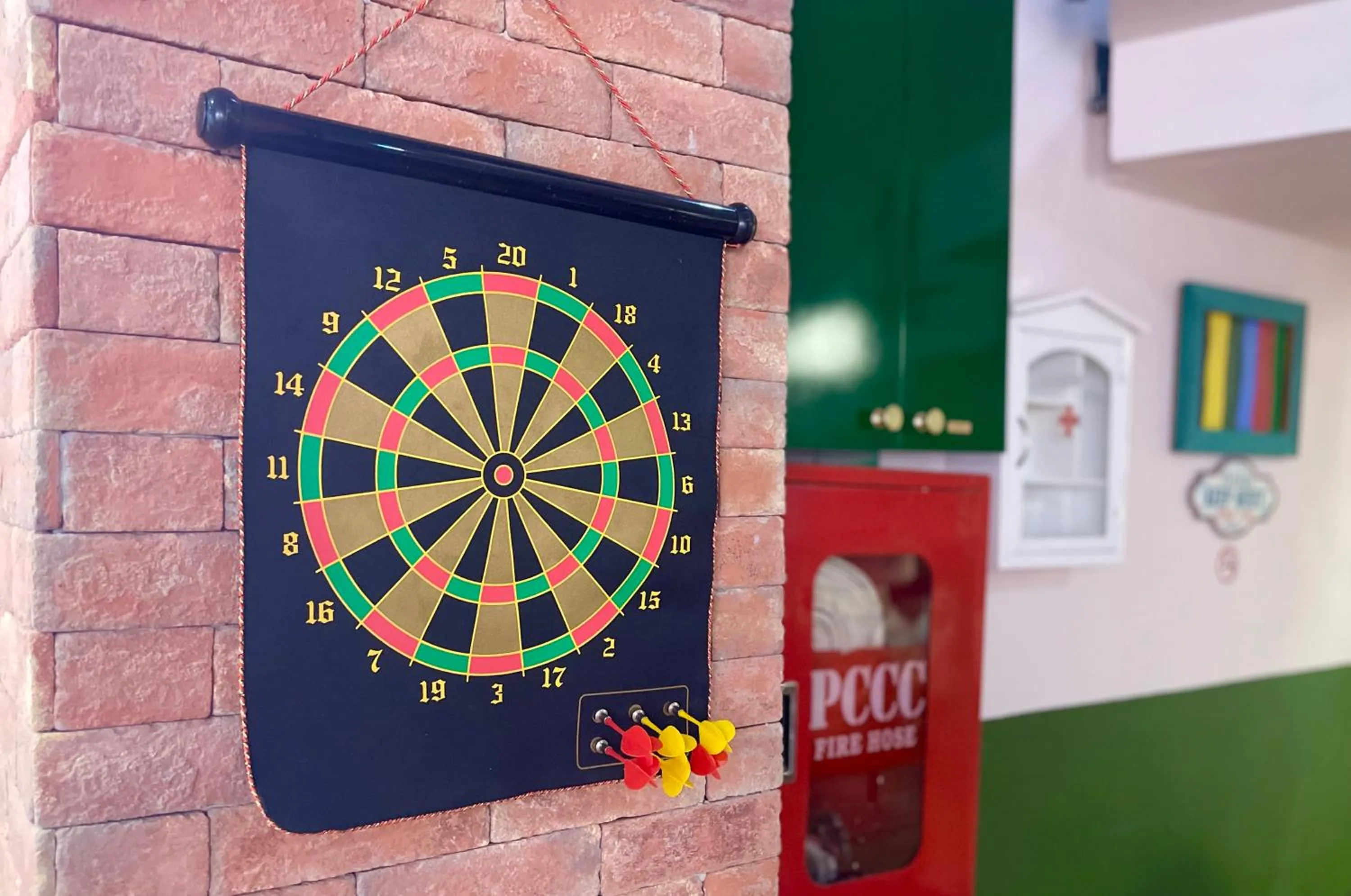 Darts in Ahu Hotel & Apartment