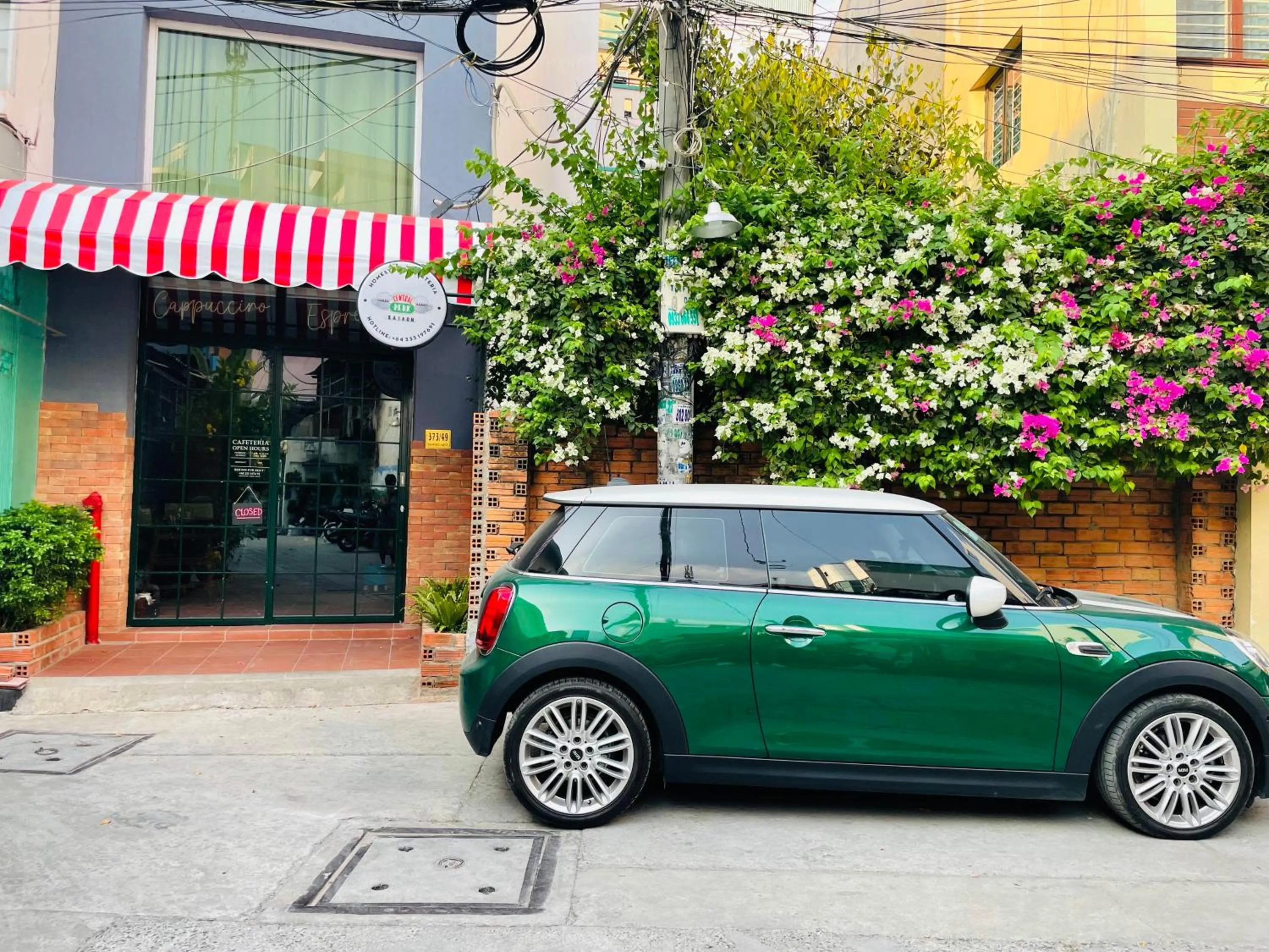 Property building in Ahu Hotel & Apartment