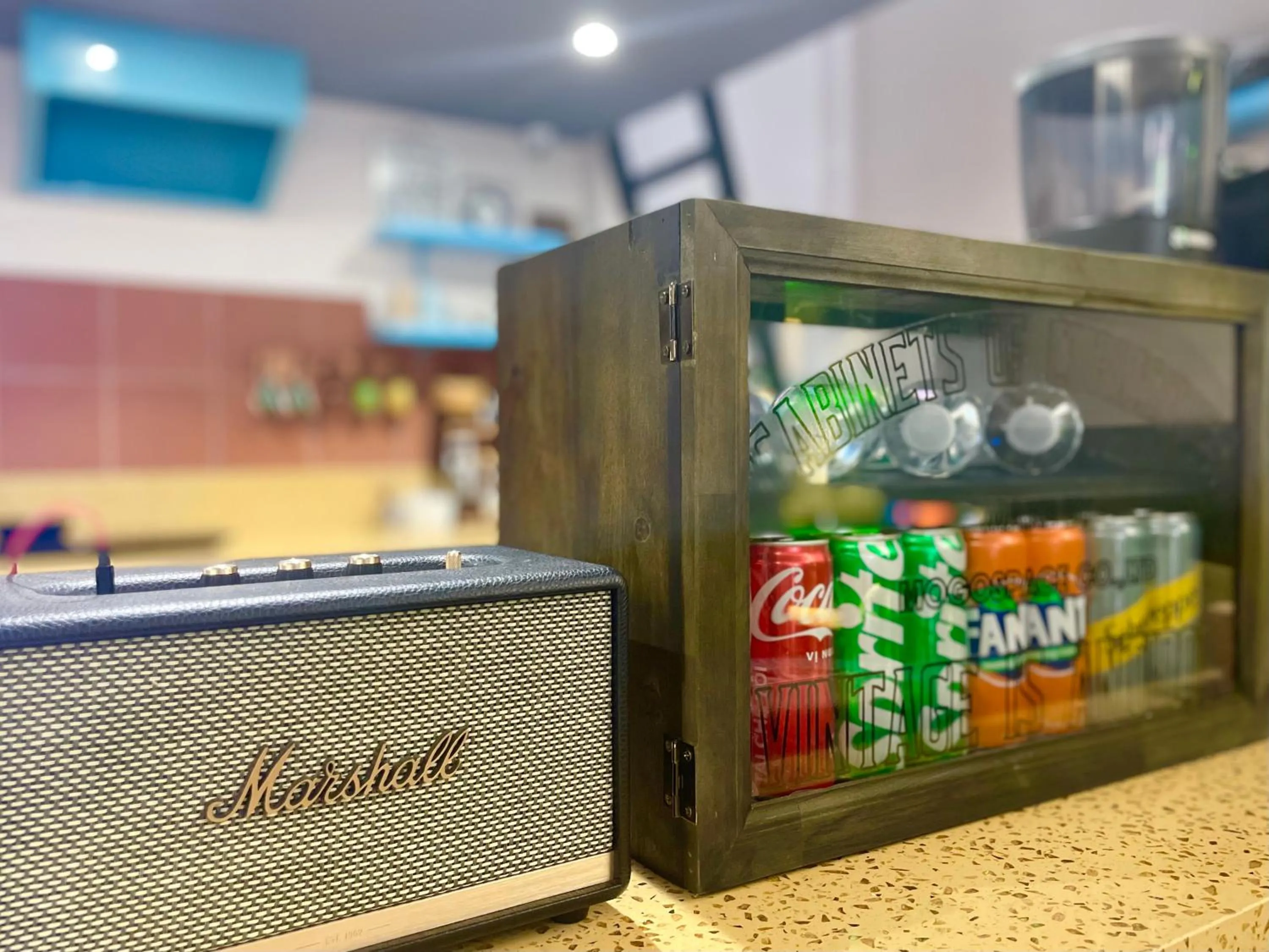 Restaurant/places to eat in Ahu Hotel & Apartment