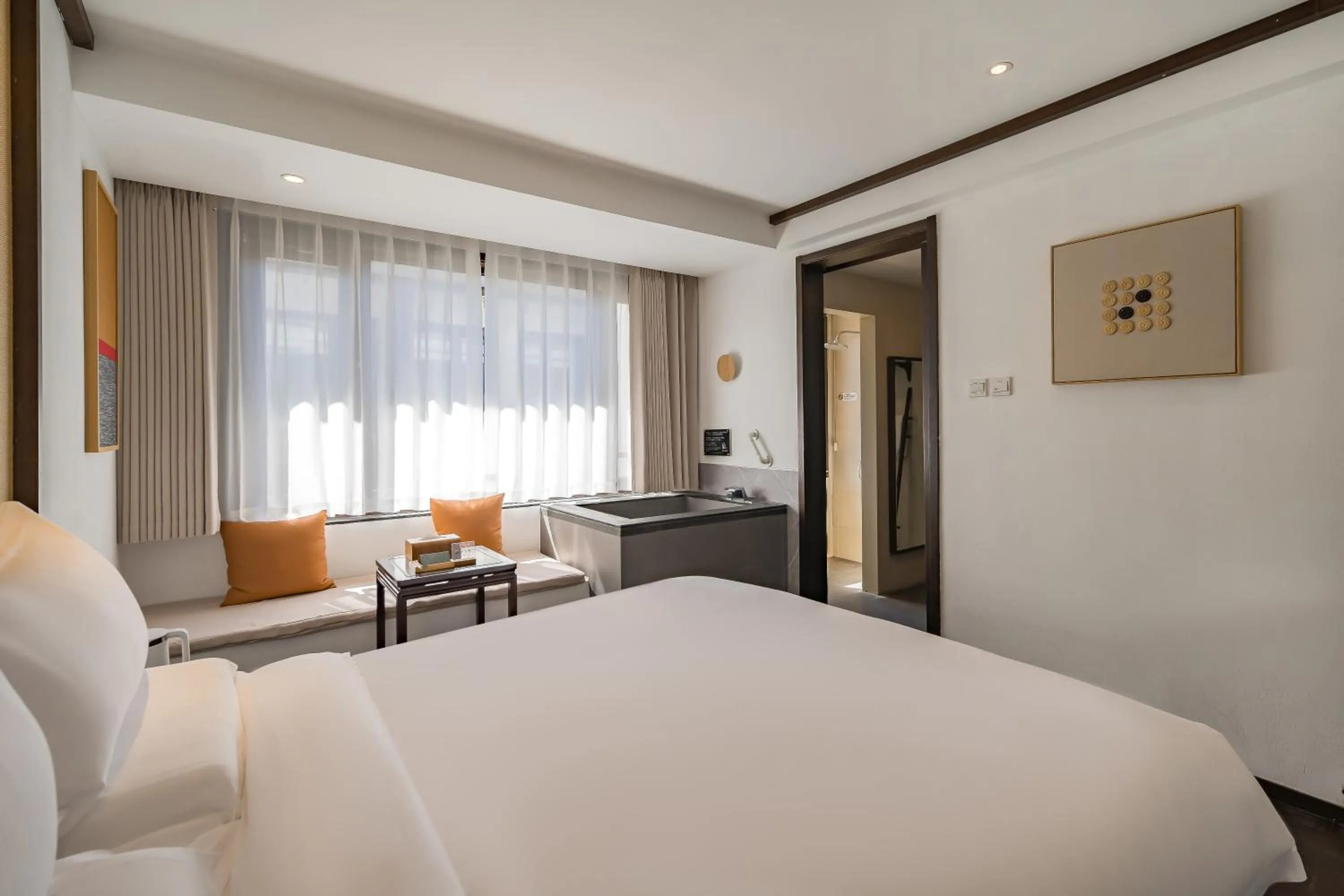 Photo of the whole room, Bed in Dasein Youlan Hotel-Near the Forbidden City, Tiananmen Square, Guijie Street, Beihai Park, Jingshan Park, and Yonghe Temple