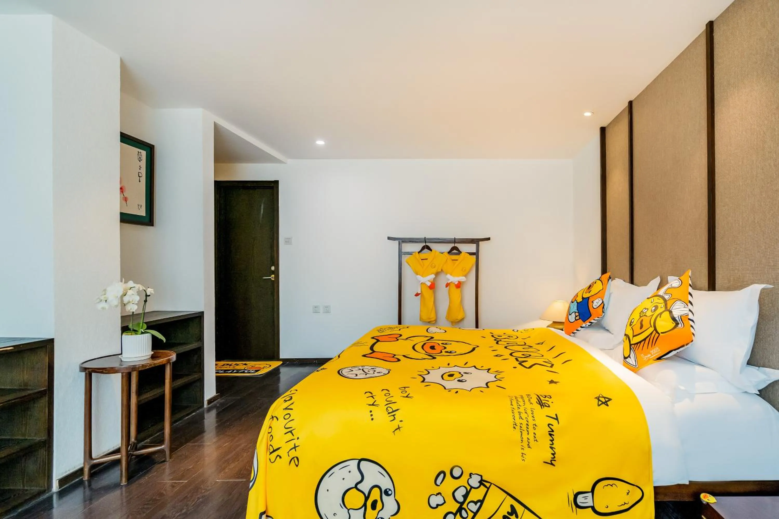 Bed in Dasein Youlan Hotel-Near the Forbidden City, Tiananmen Square, Guijie Street, Beihai Park, Jingshan Park, and Yonghe Temple