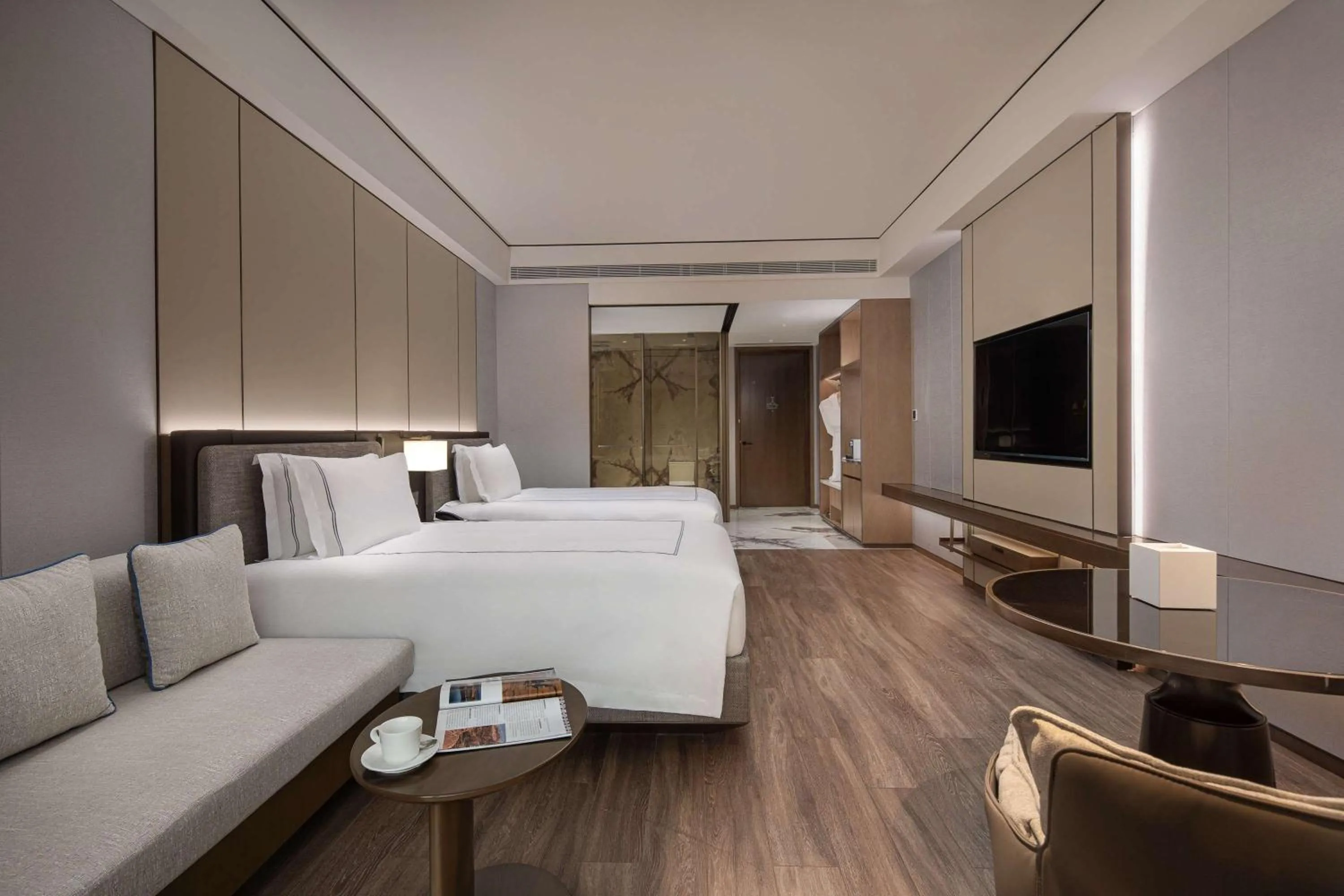 TV and multimedia in Wyndham Grand Lishui Downtown