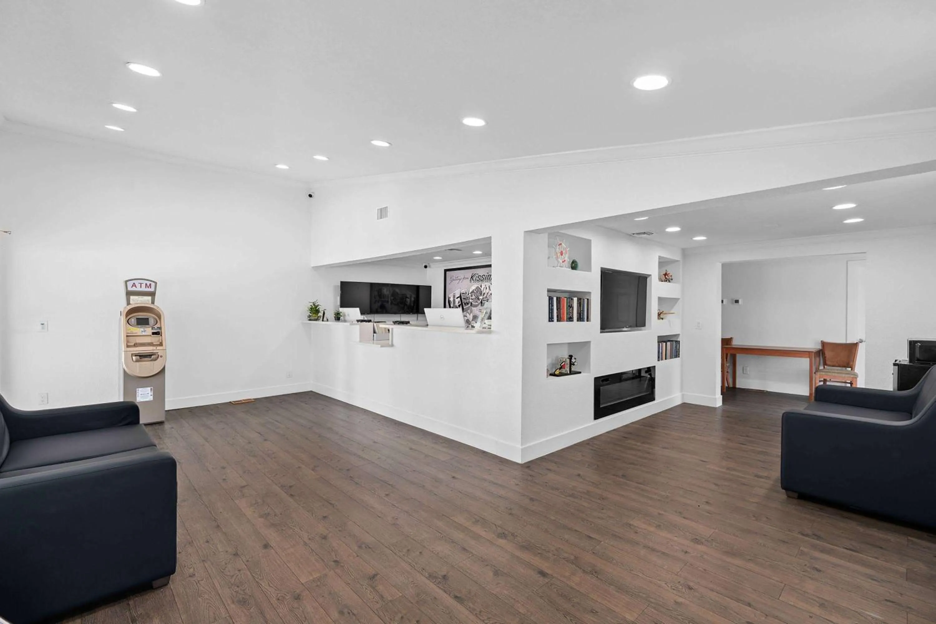 Lobby or reception in Travelodge by Wyndham Kissimmee Orlando