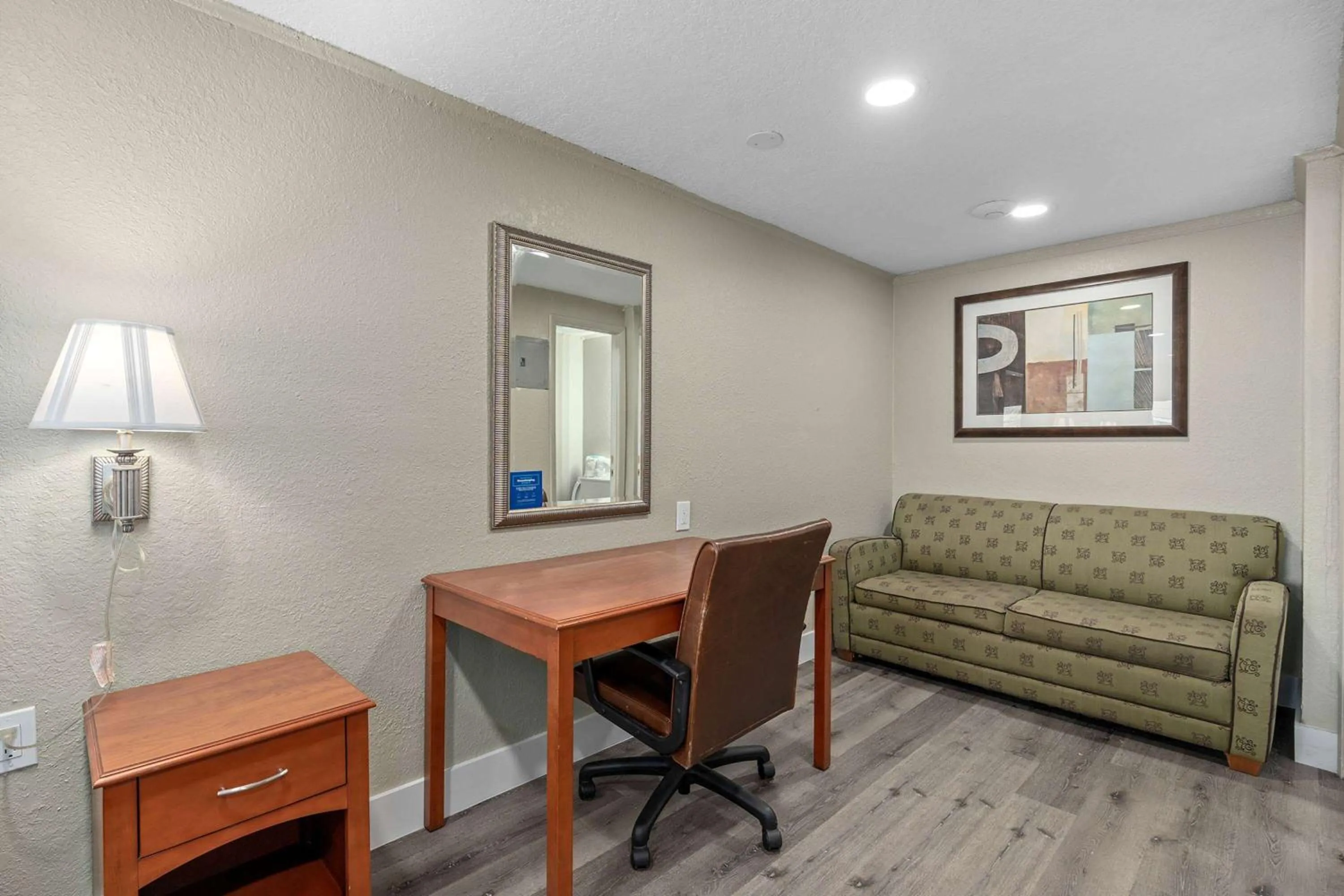 Photo of the whole room in Travelodge by Wyndham Kissimmee Orlando