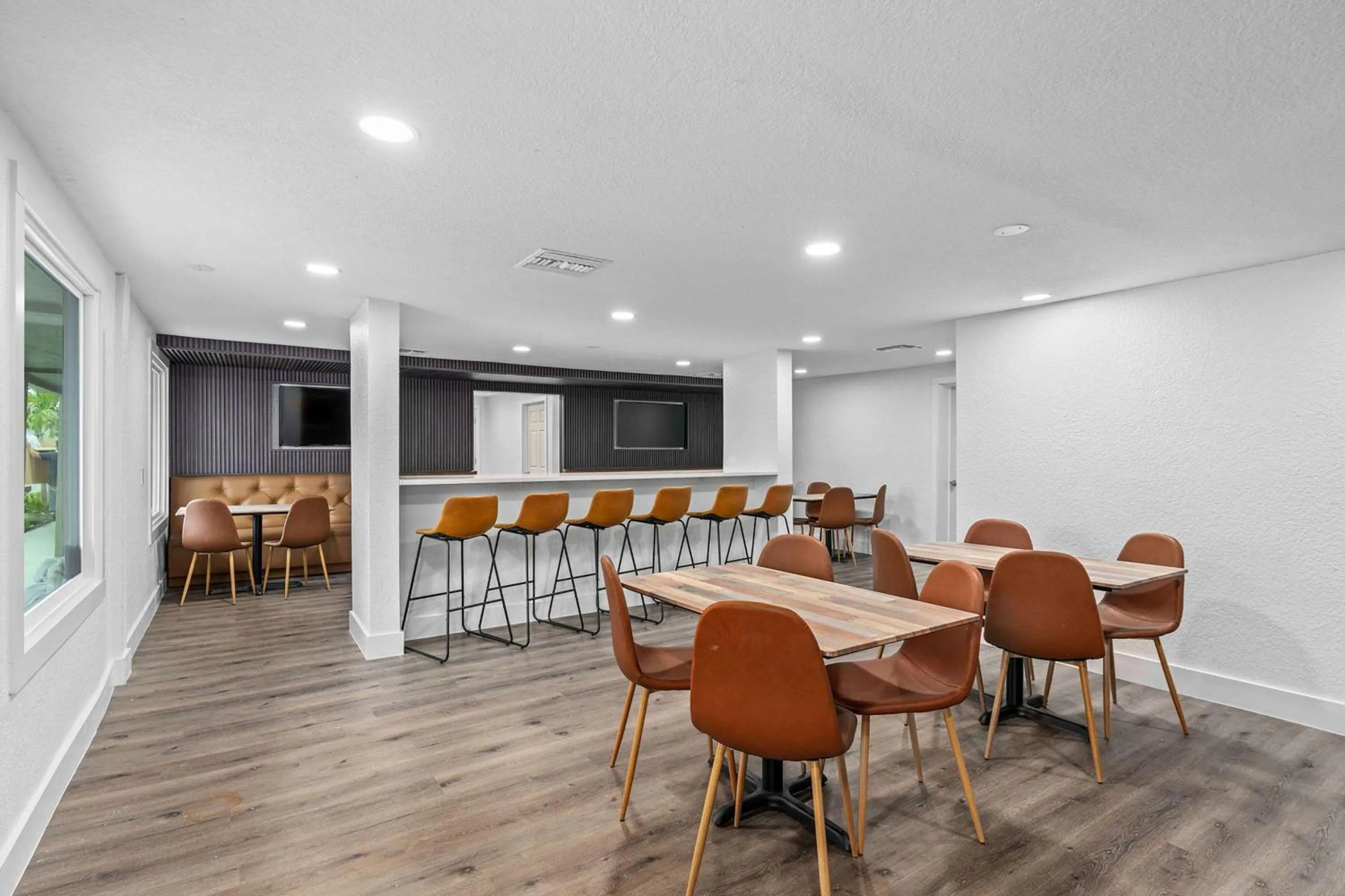 Restaurant/places to eat in Travelodge by Wyndham Kissimmee Orlando