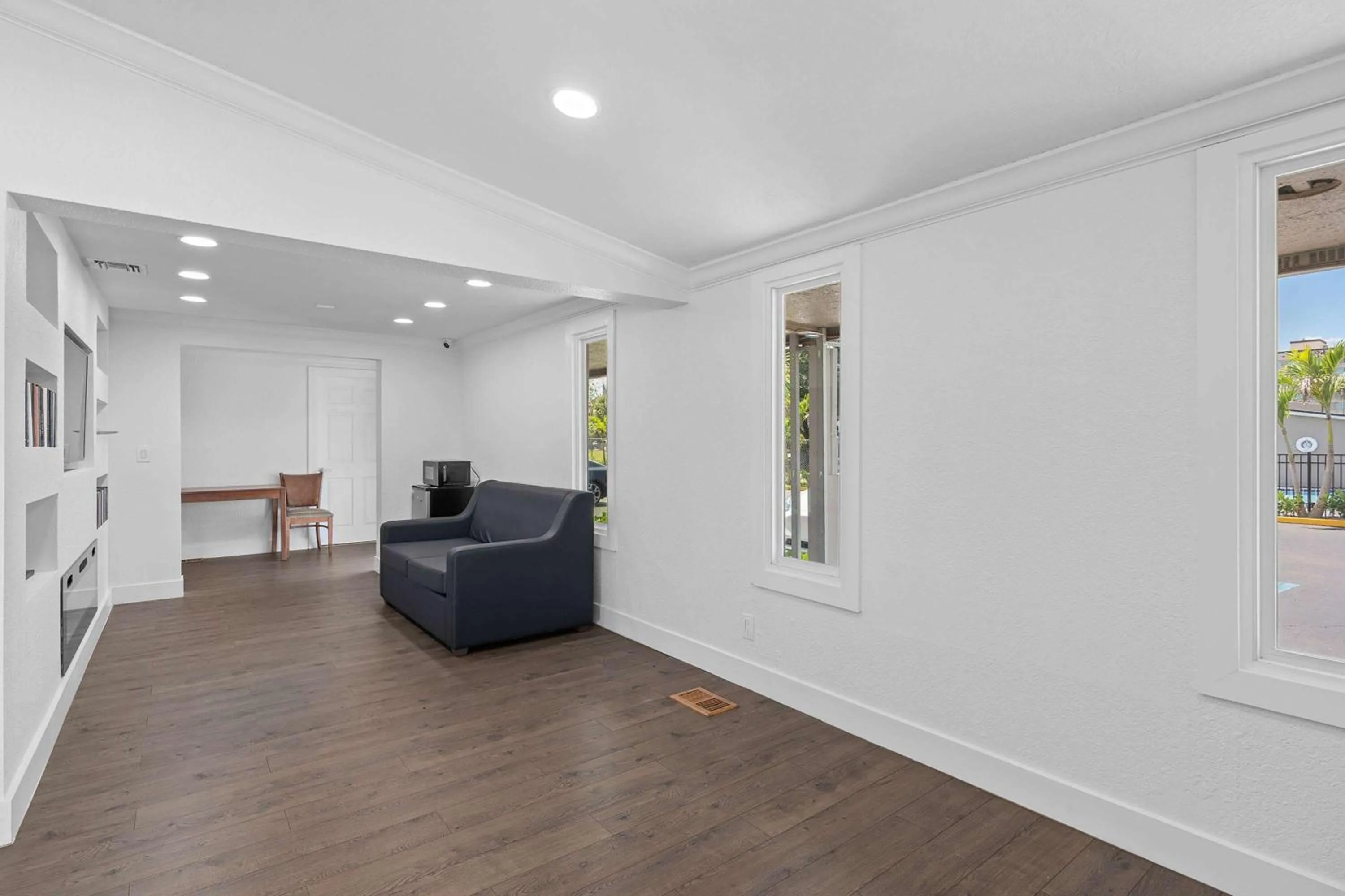 Lobby or reception in Travelodge by Wyndham Kissimmee Orlando