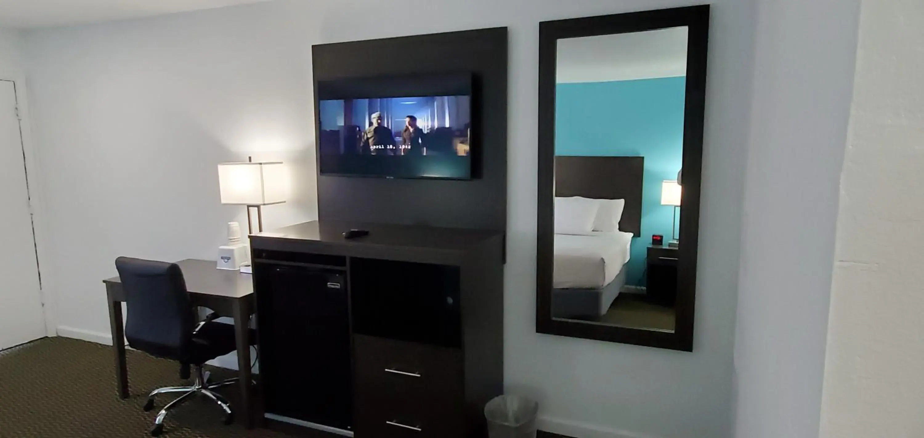 Studio Suite with Two Double Beds - Non-Smoking in Travelodge by Wyndham Livonia Canton Novi Detroit Area Studio Suite with Two Double Beds - Non-Smoking in Travelodge by Wyndham Livonia Canton Novi Detroit Area