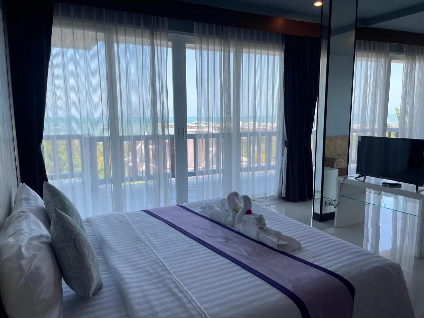 Communal lounge/ TV room, Bed in The Sand Beach Pattaya