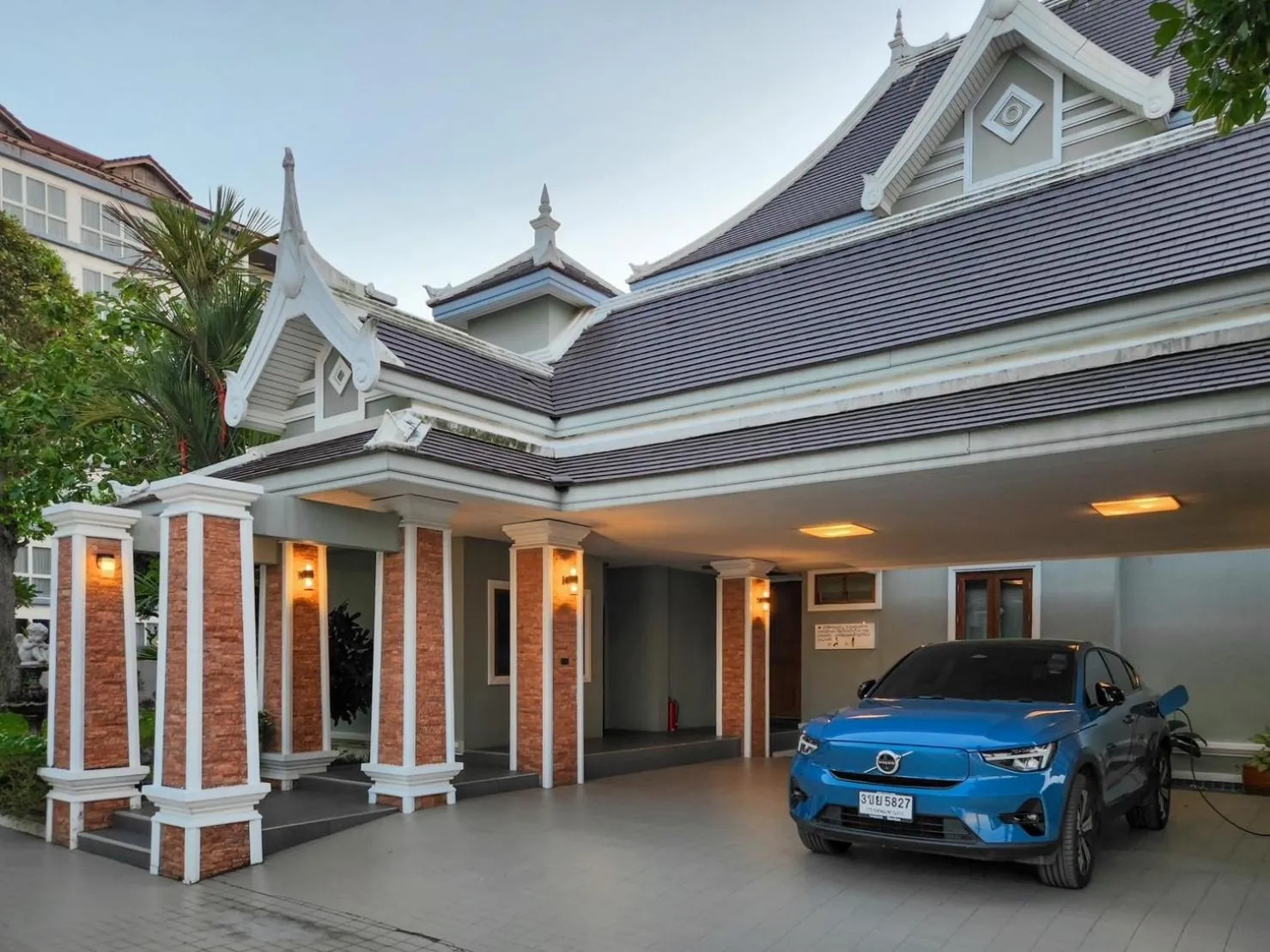 Property building in The Sand Beach Pattaya