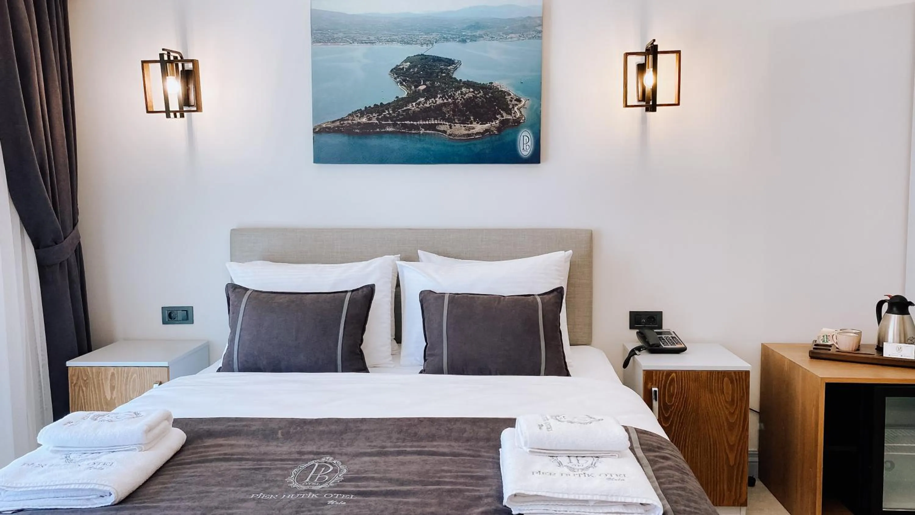 Bed in THE PİER OF URLA