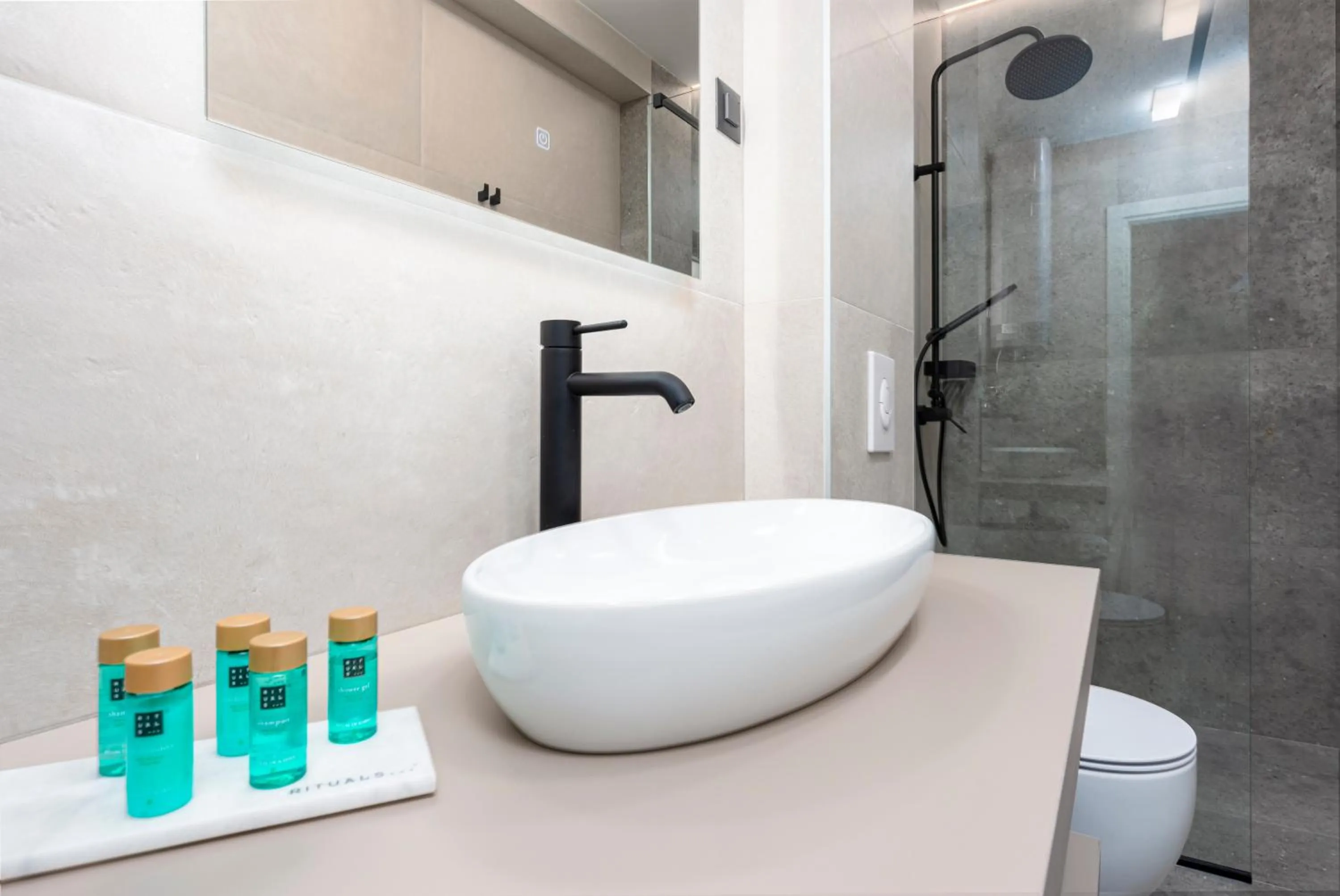 Shower in "Villa AnMari" The Cavtat View Residence