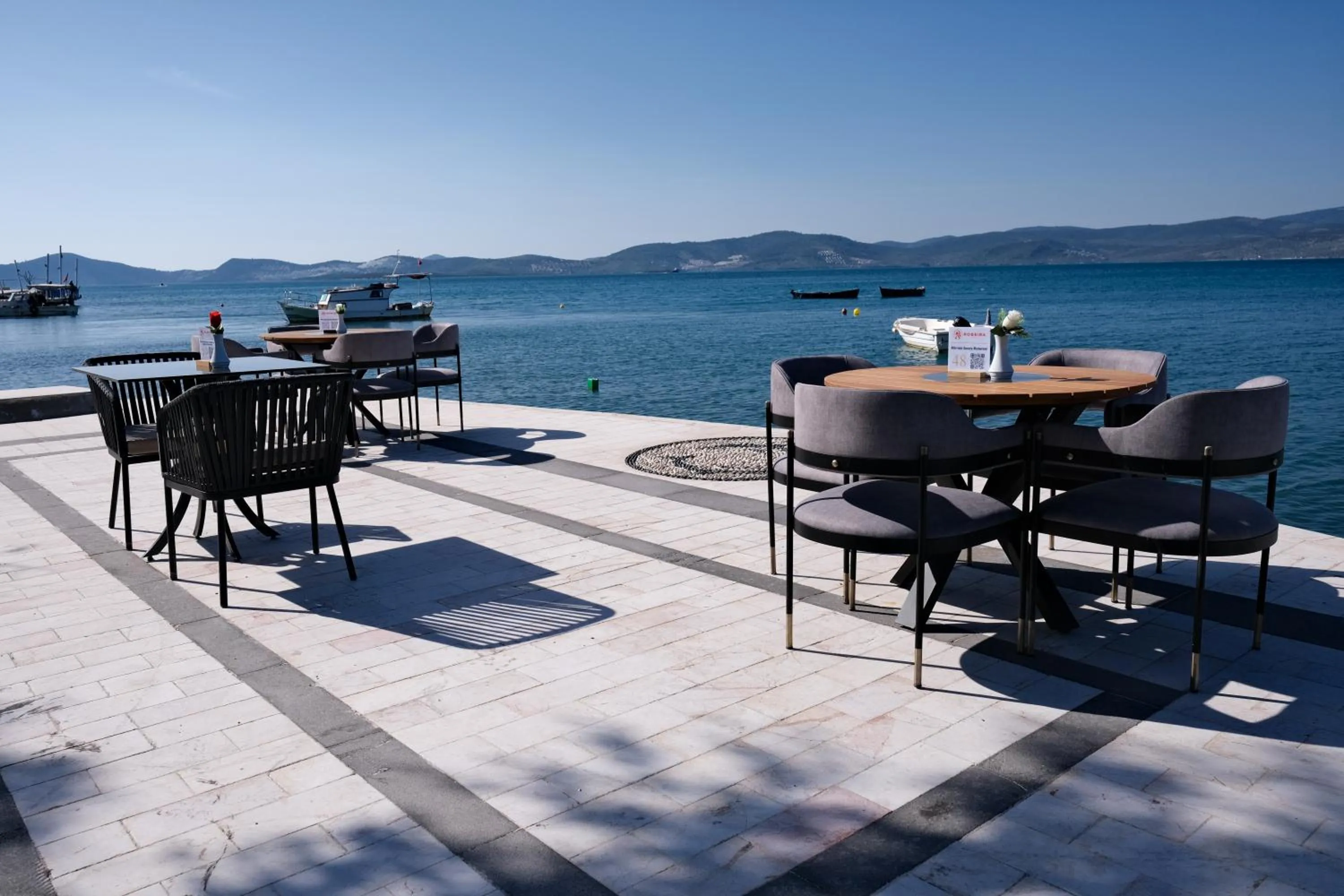 Breakfast in ROSEIRA MAR-INN LUXURY