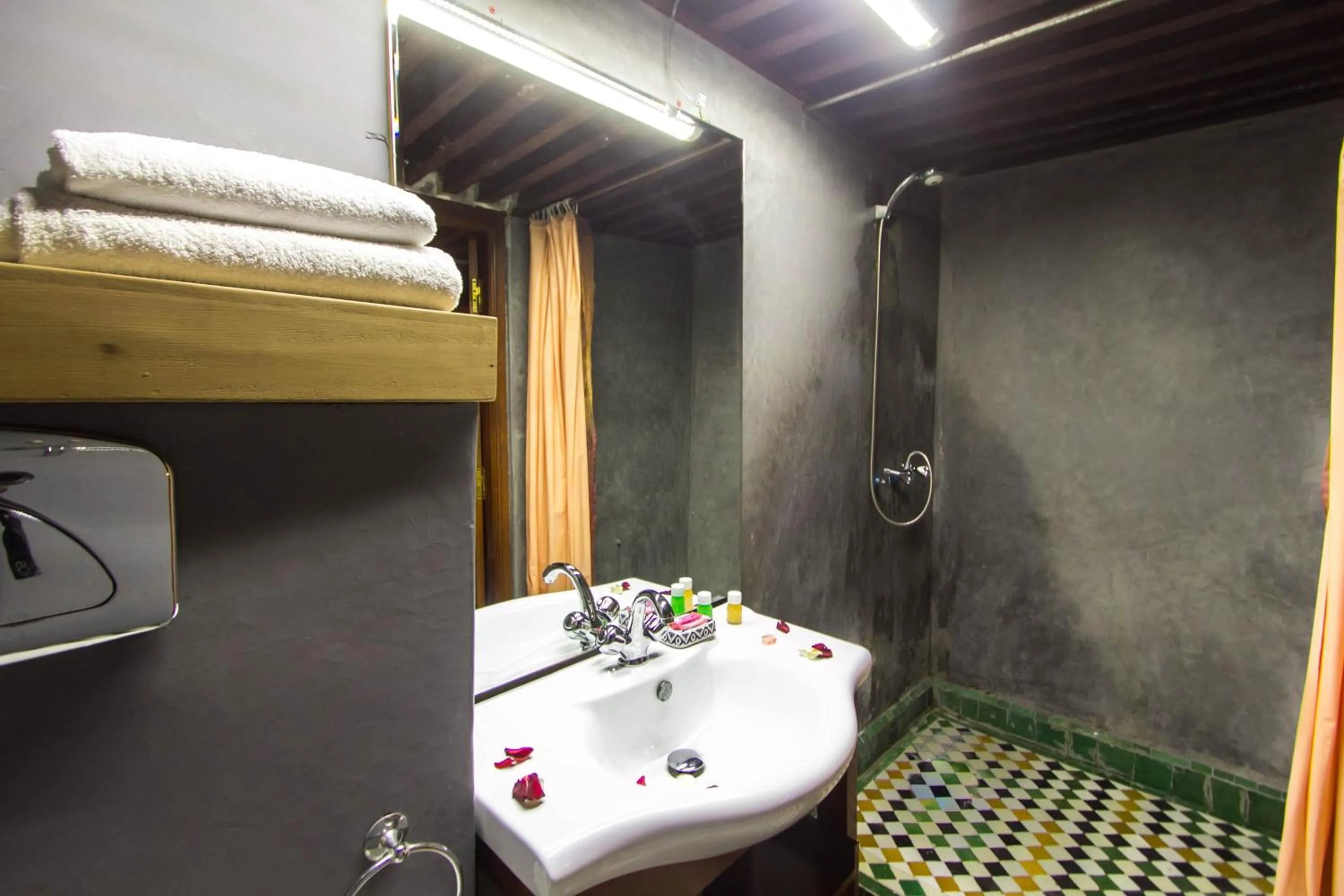 Bathroom in Riad Fez Yamanda