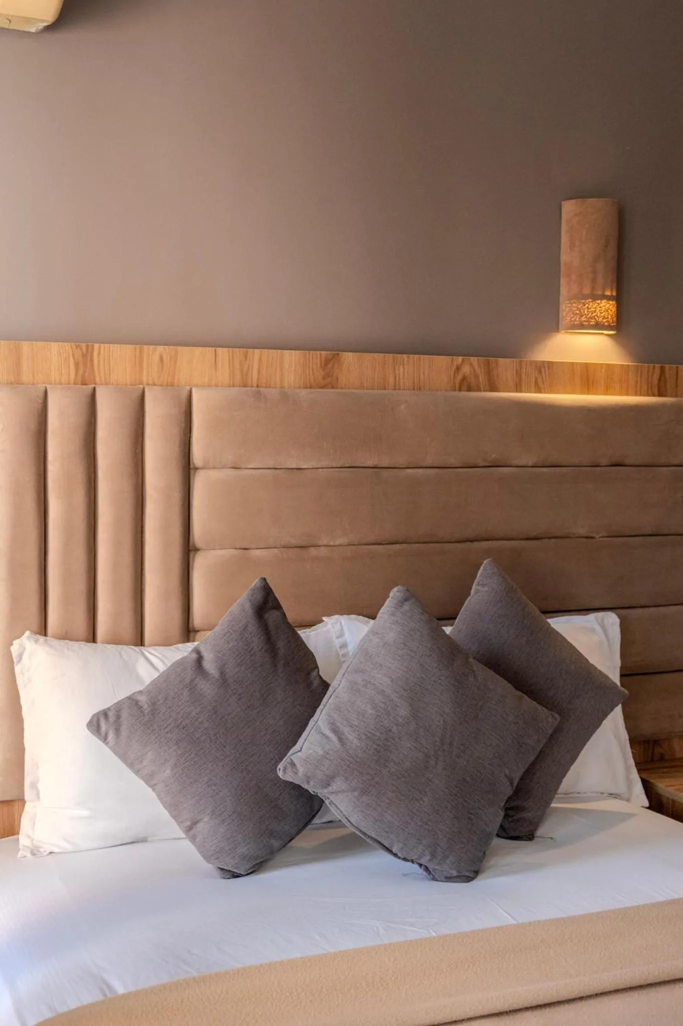 Bed in Imperial Holiday Hôtel & spa