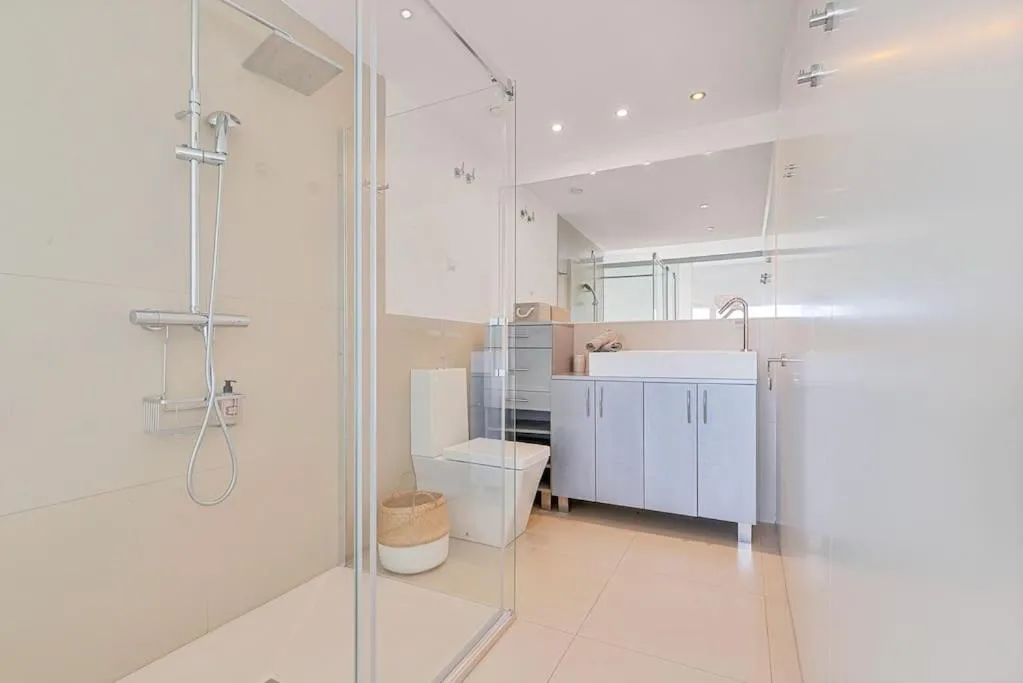 Stylish apartment with oceanview