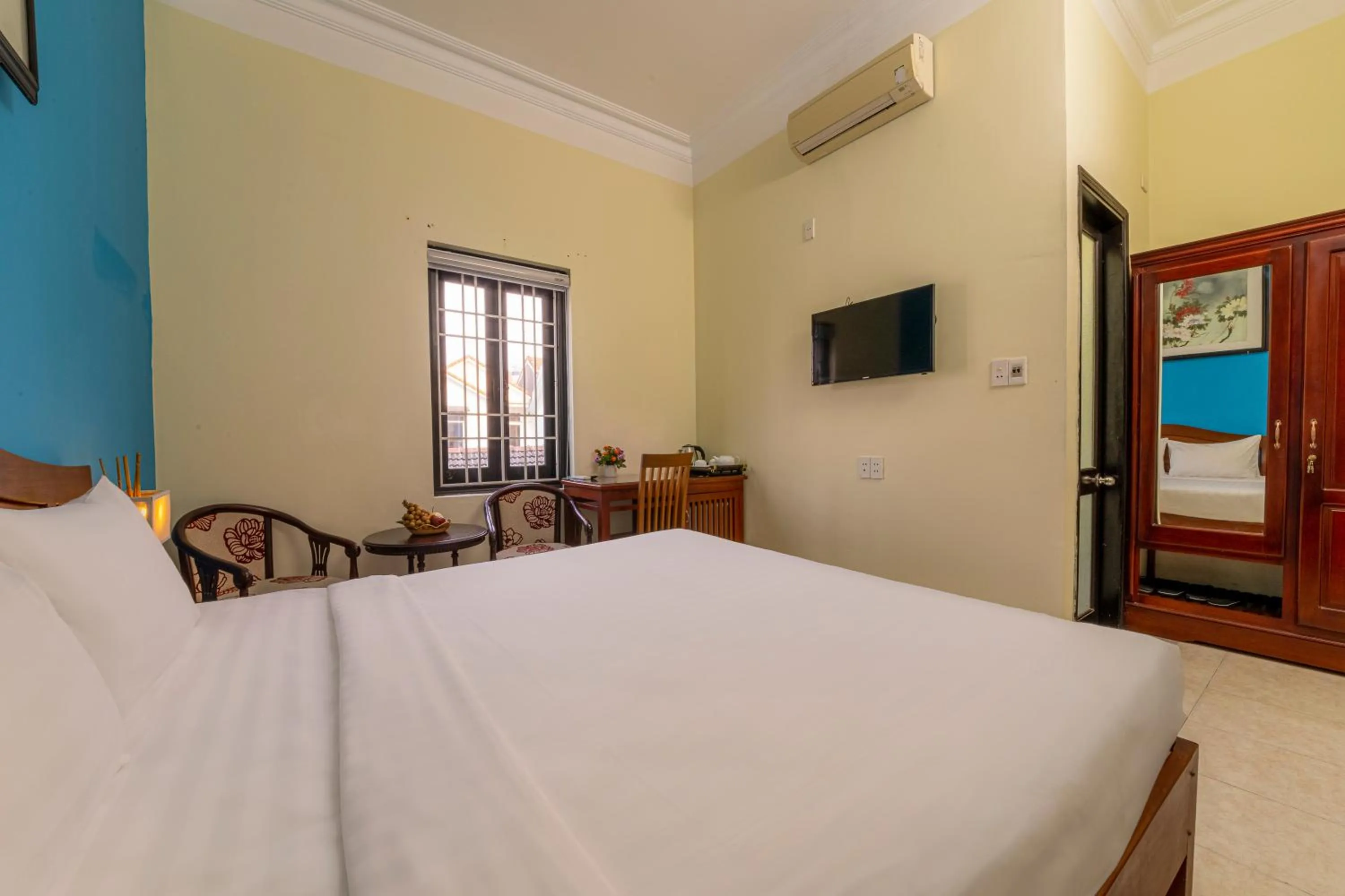 Bedroom, Bed in Hoi An Heart hostel Villa - Bespoke