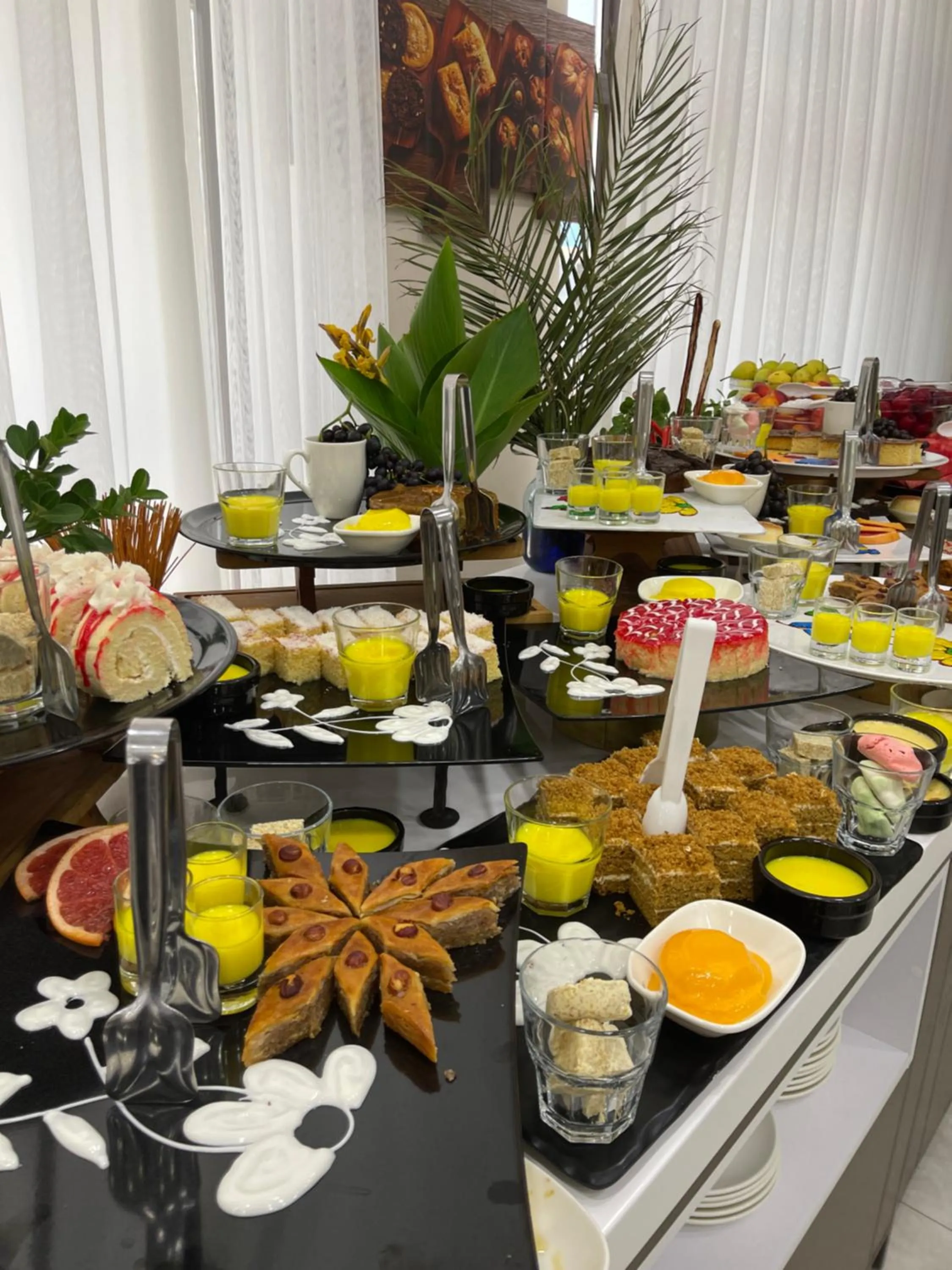 Lunch in Sun City Hotel & Spa Naftalan