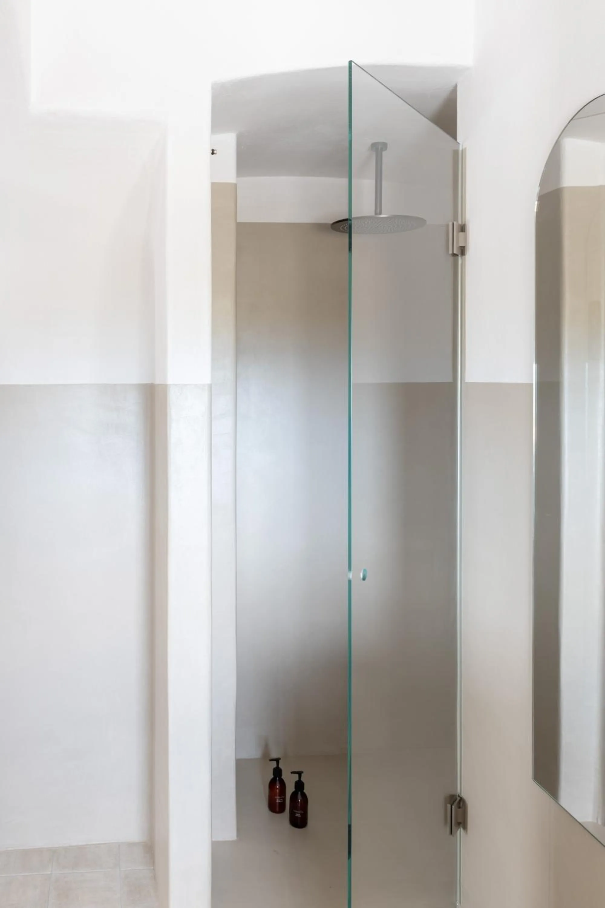 Shower in Masseria Auraterrae