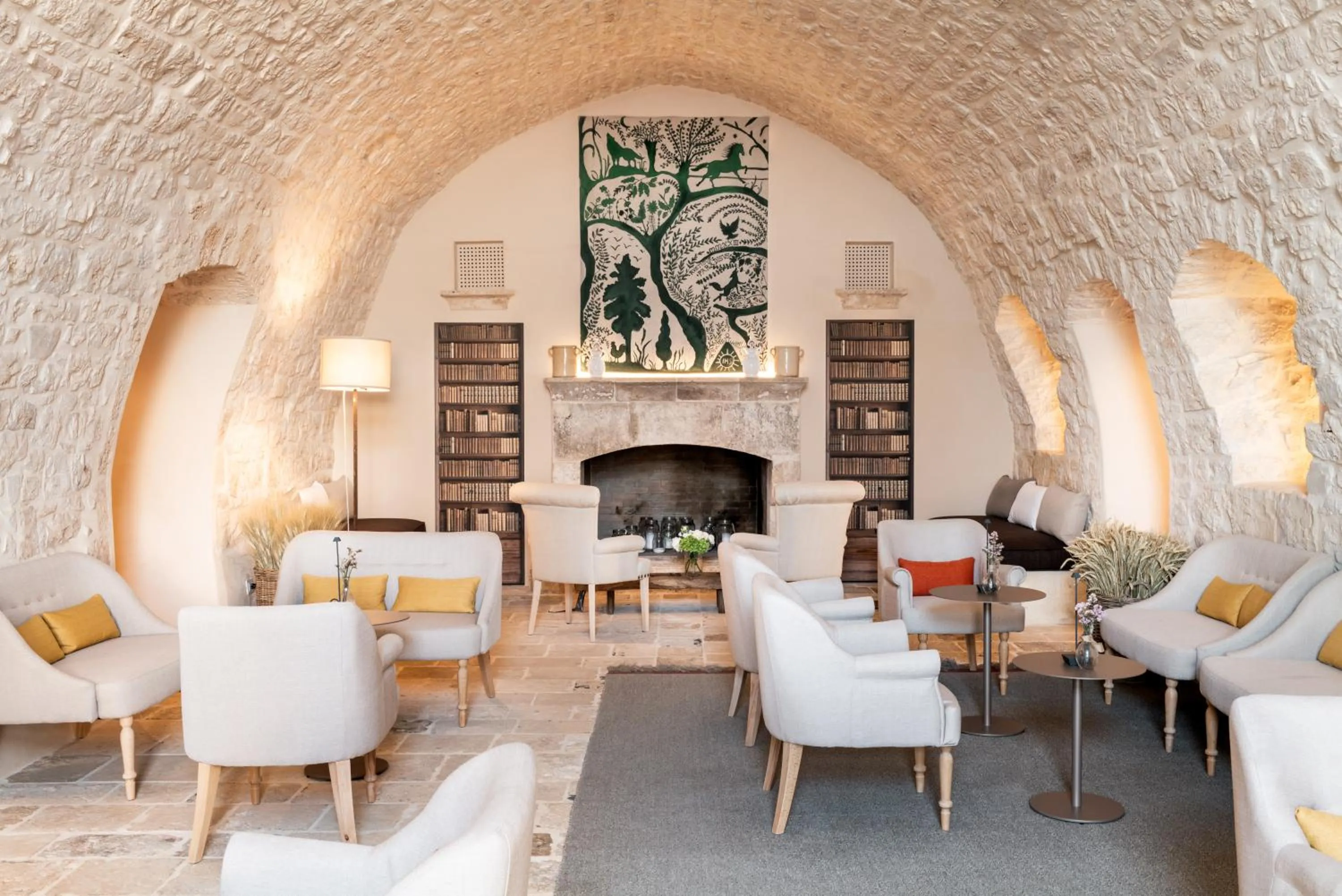 Communal lounge/ TV room in Masseria Auraterrae