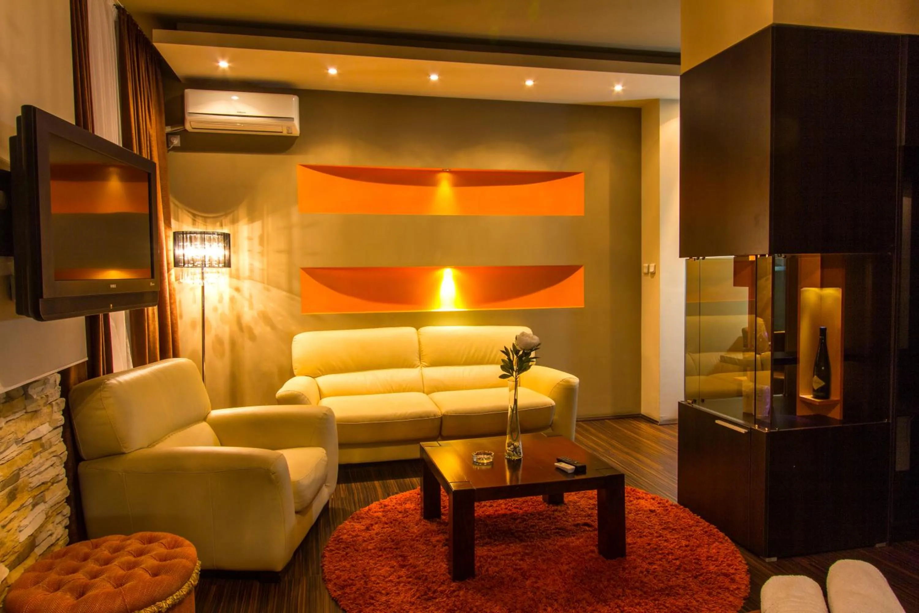 TV and multimedia in Hotel Petrus