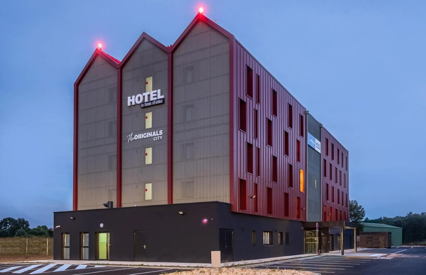 Property building in The Originals City, Relais d'Estillac, Agen Sud