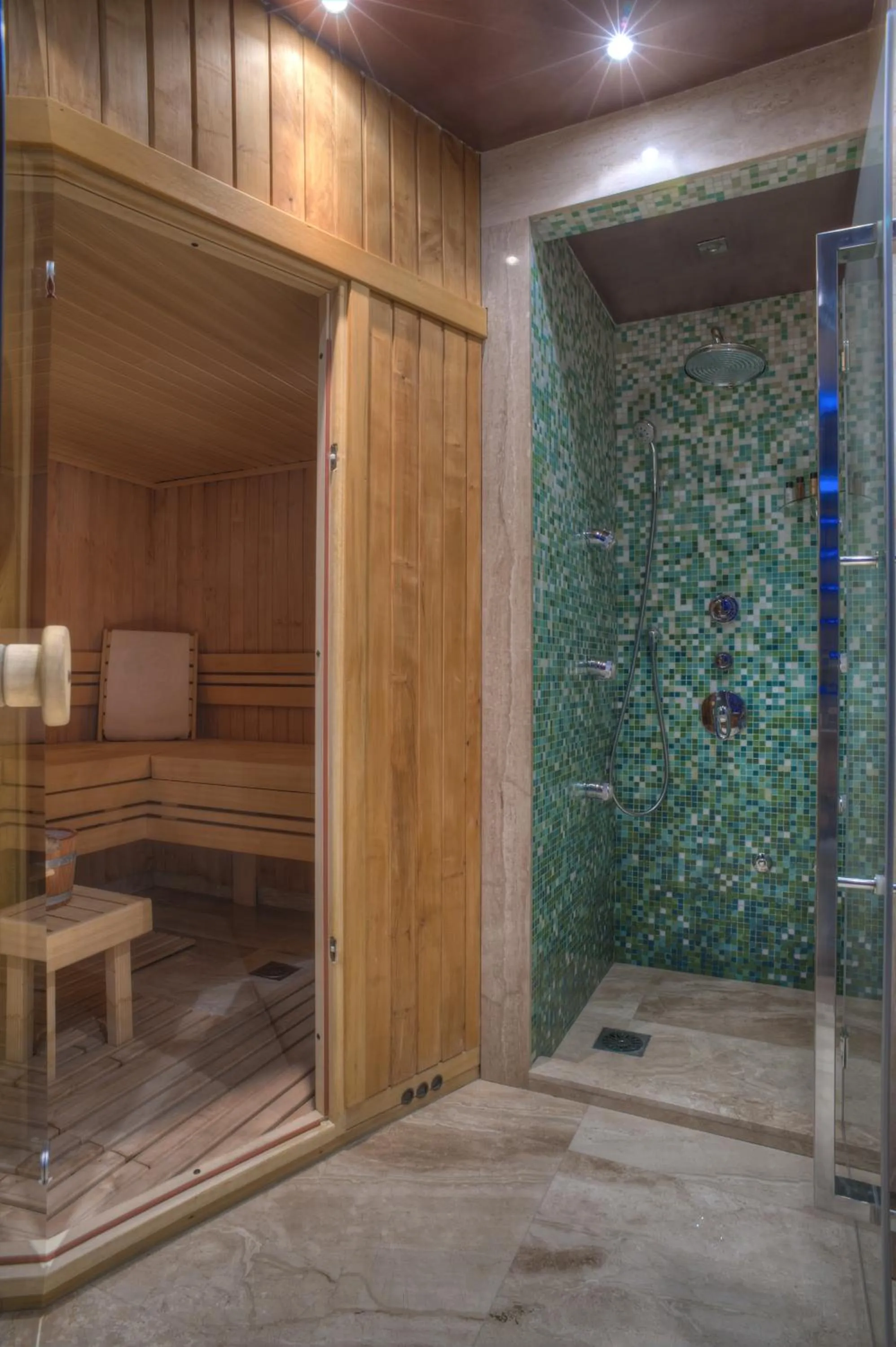 Bathroom in Hotel Forza Mare