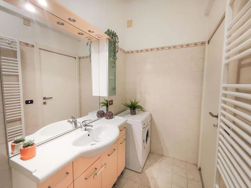 Ampio Quadrilocale 8 Pax vista mare