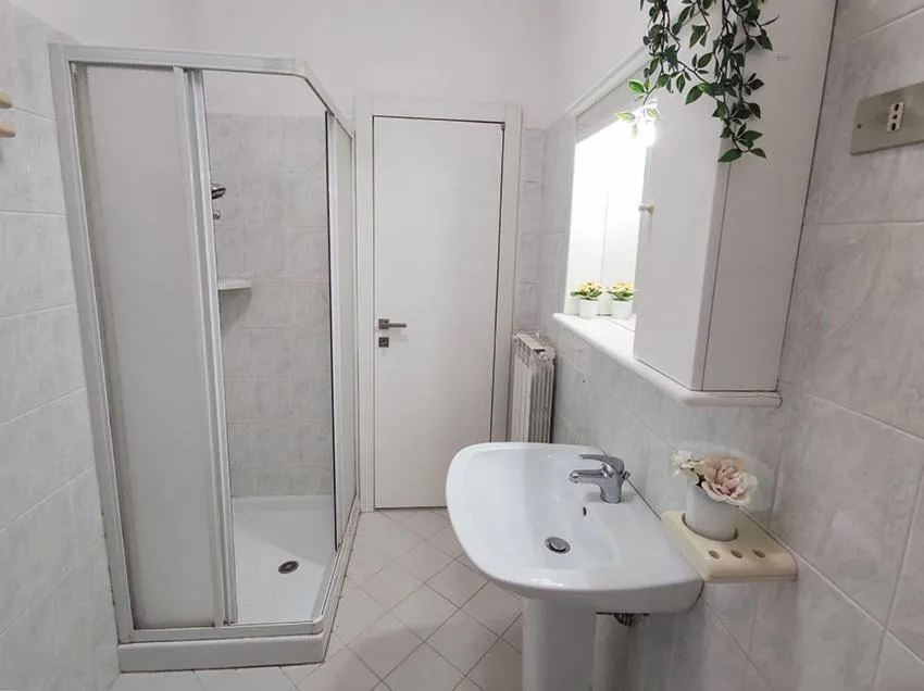 Ampio Quadrilocale 8 Pax vista mare