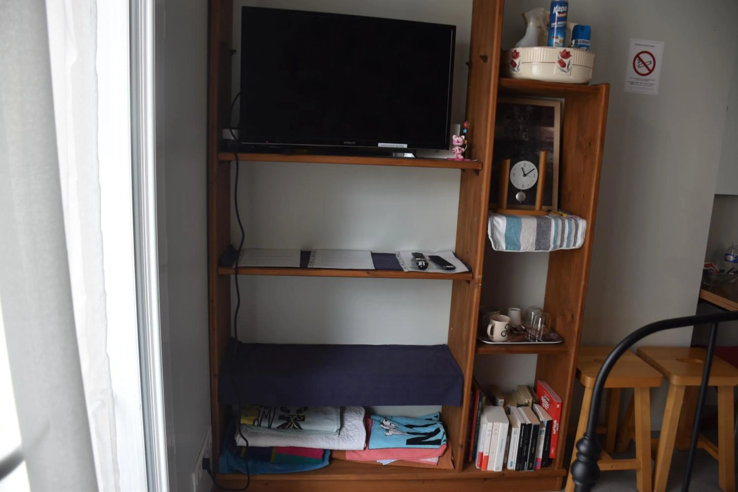 TV and multimedia, TV/Entertainment Center in TY BIHAN