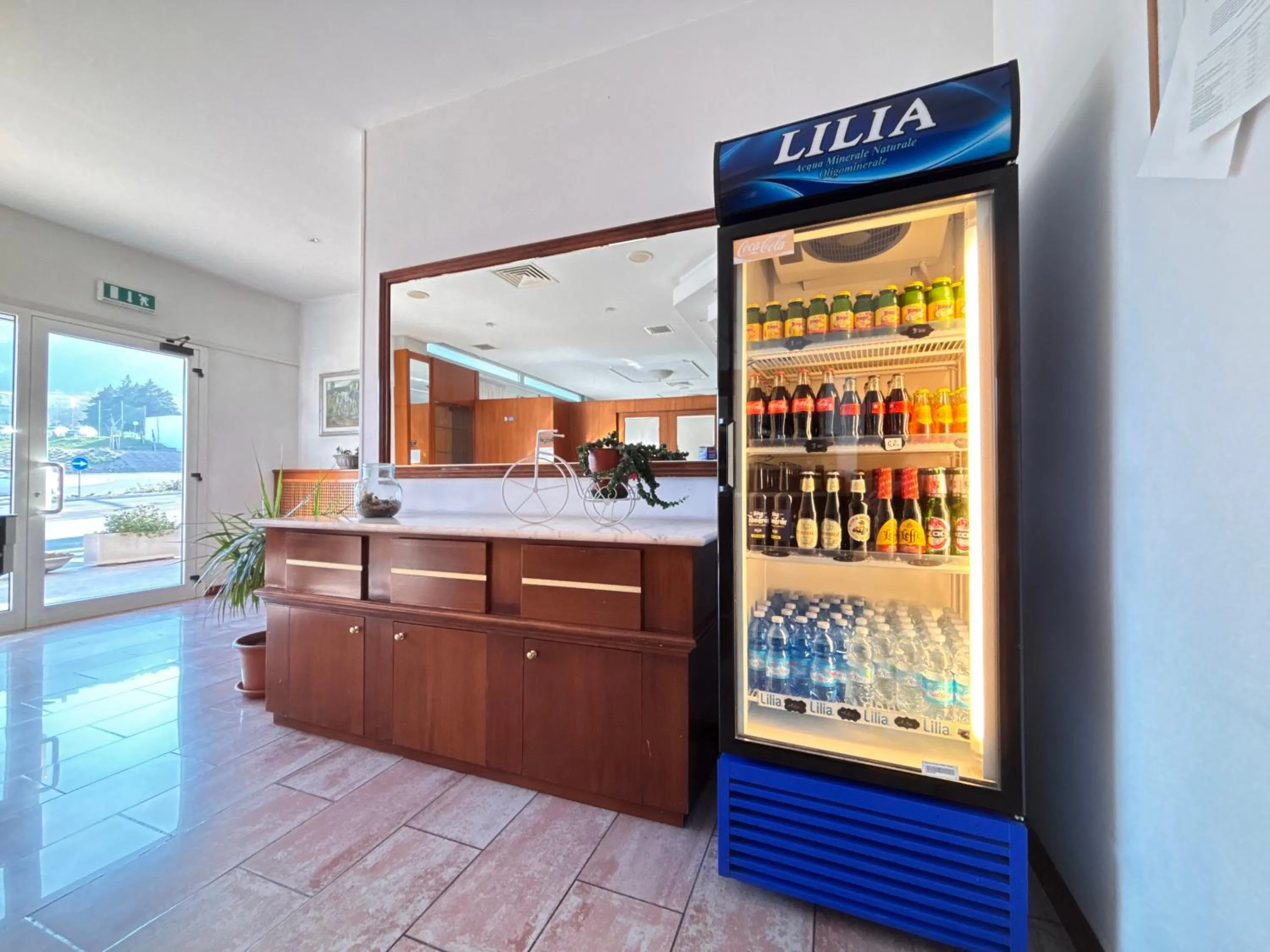 Lounge or bar in Hotel Crocenzi