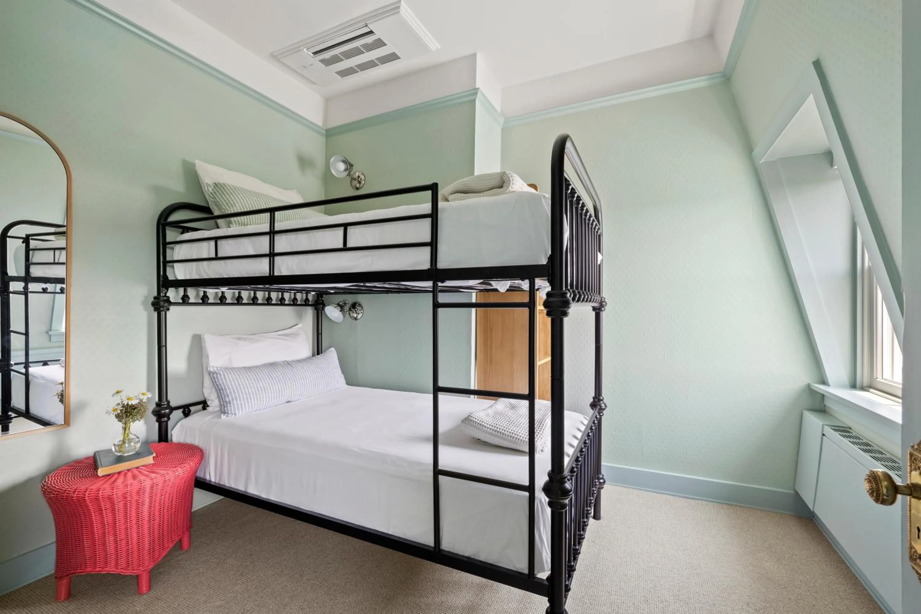 bunk bed, Bed in Atlantic Inn