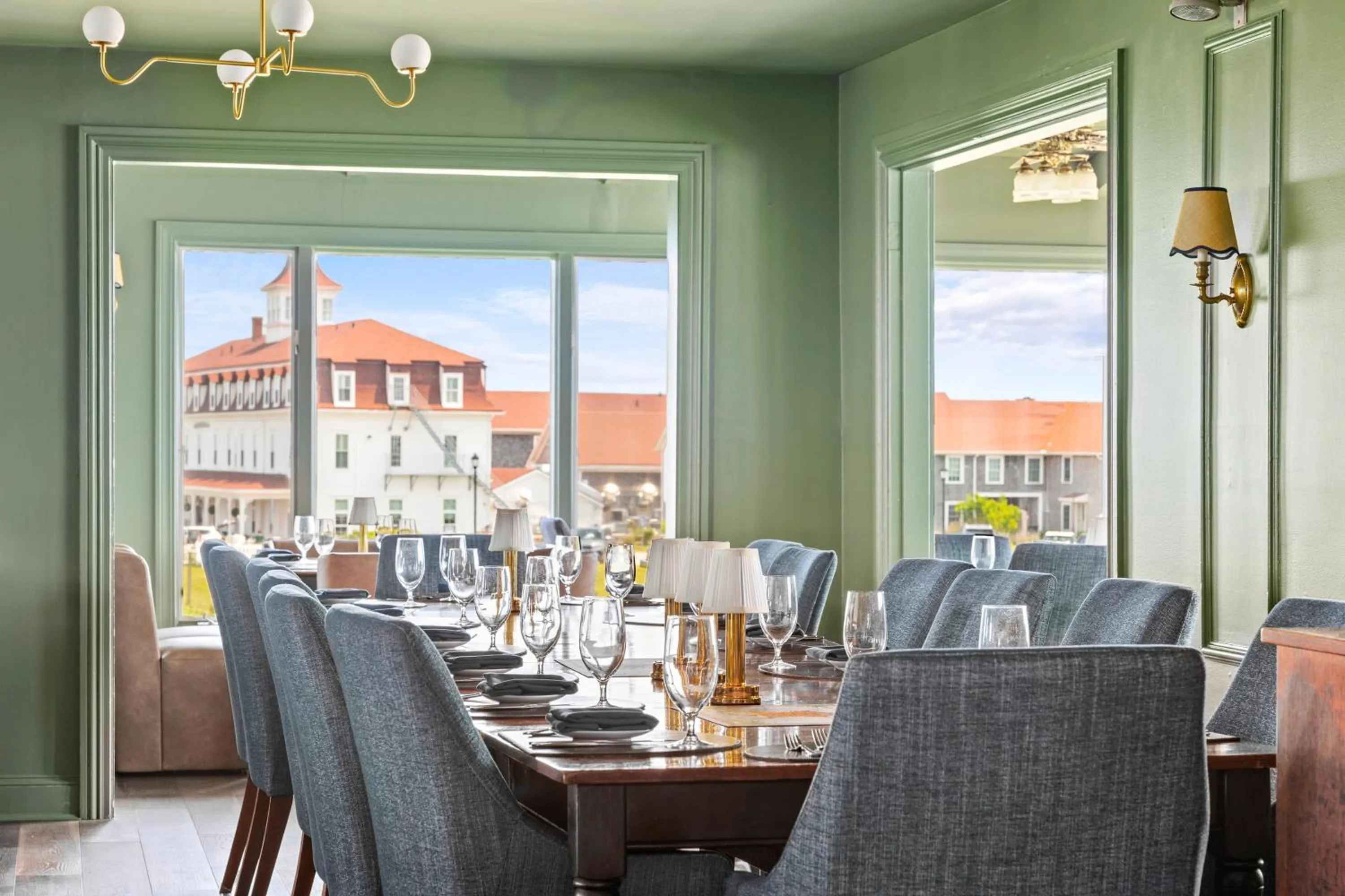 Dining area in Atlantic Inn