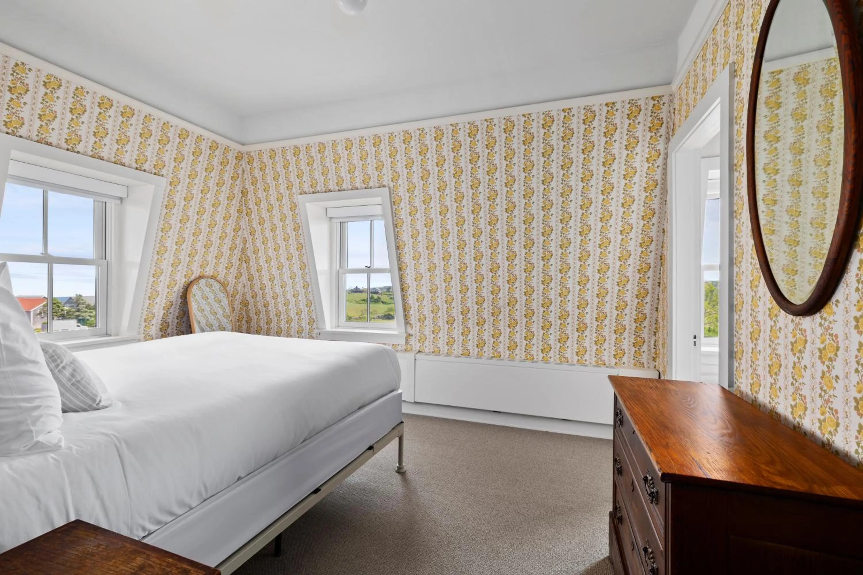 Bed in Atlantic Inn