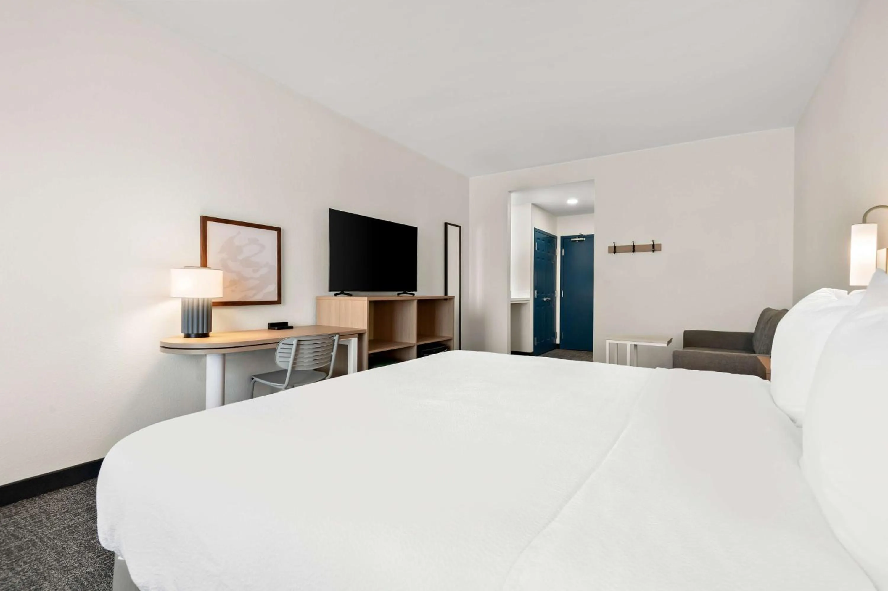 Bed in Spark by Hilton Lancaster Dutch Country