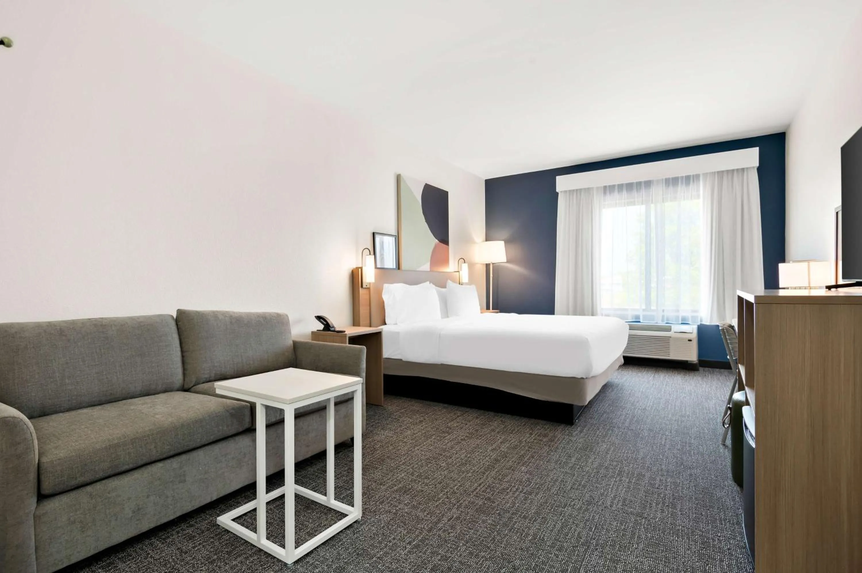 Living room, Bed in Spark by Hilton Lancaster Dutch Country