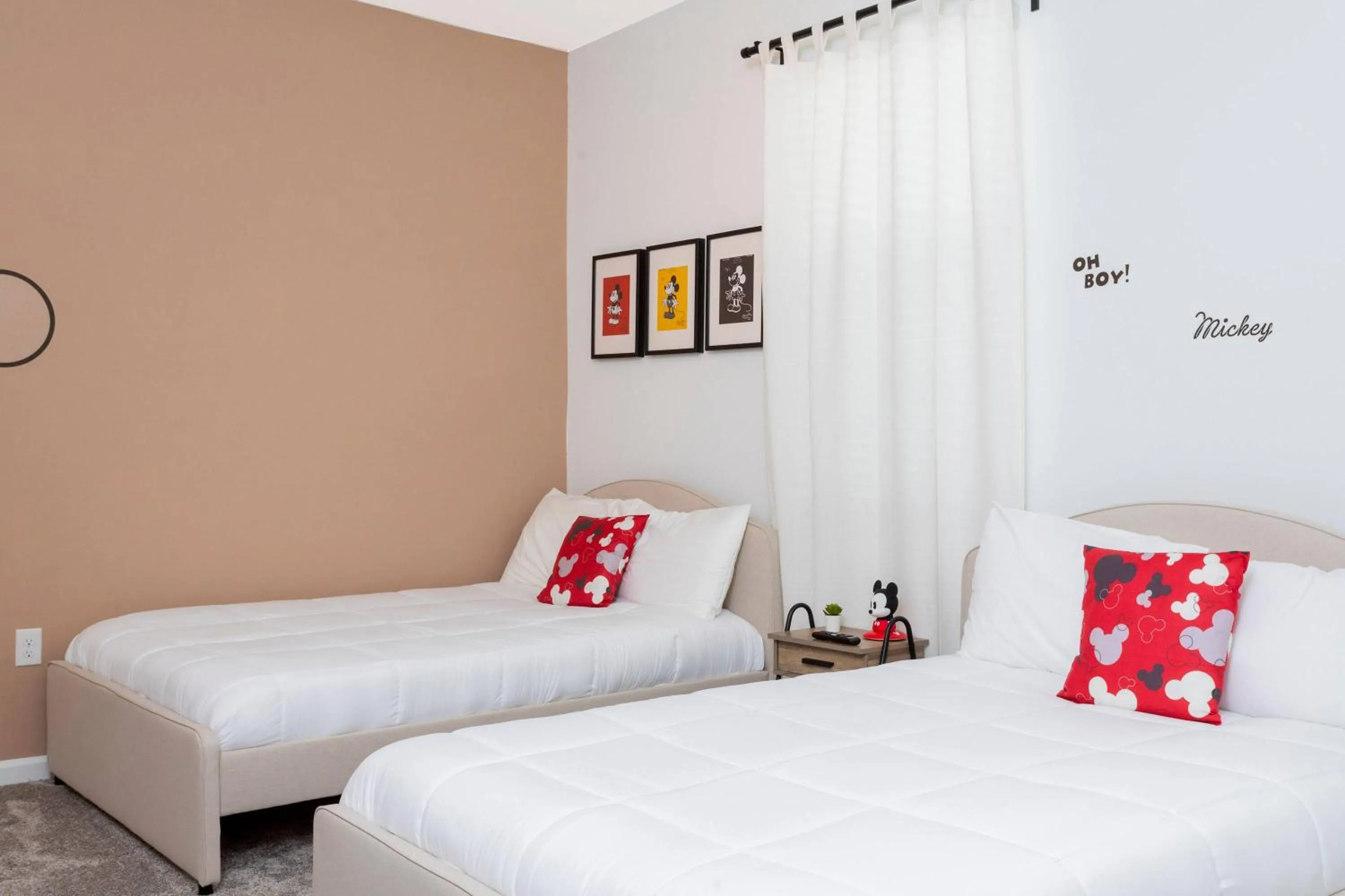 Bed in Gorgeous 3Bd Close to Disney @Champions Gate 993