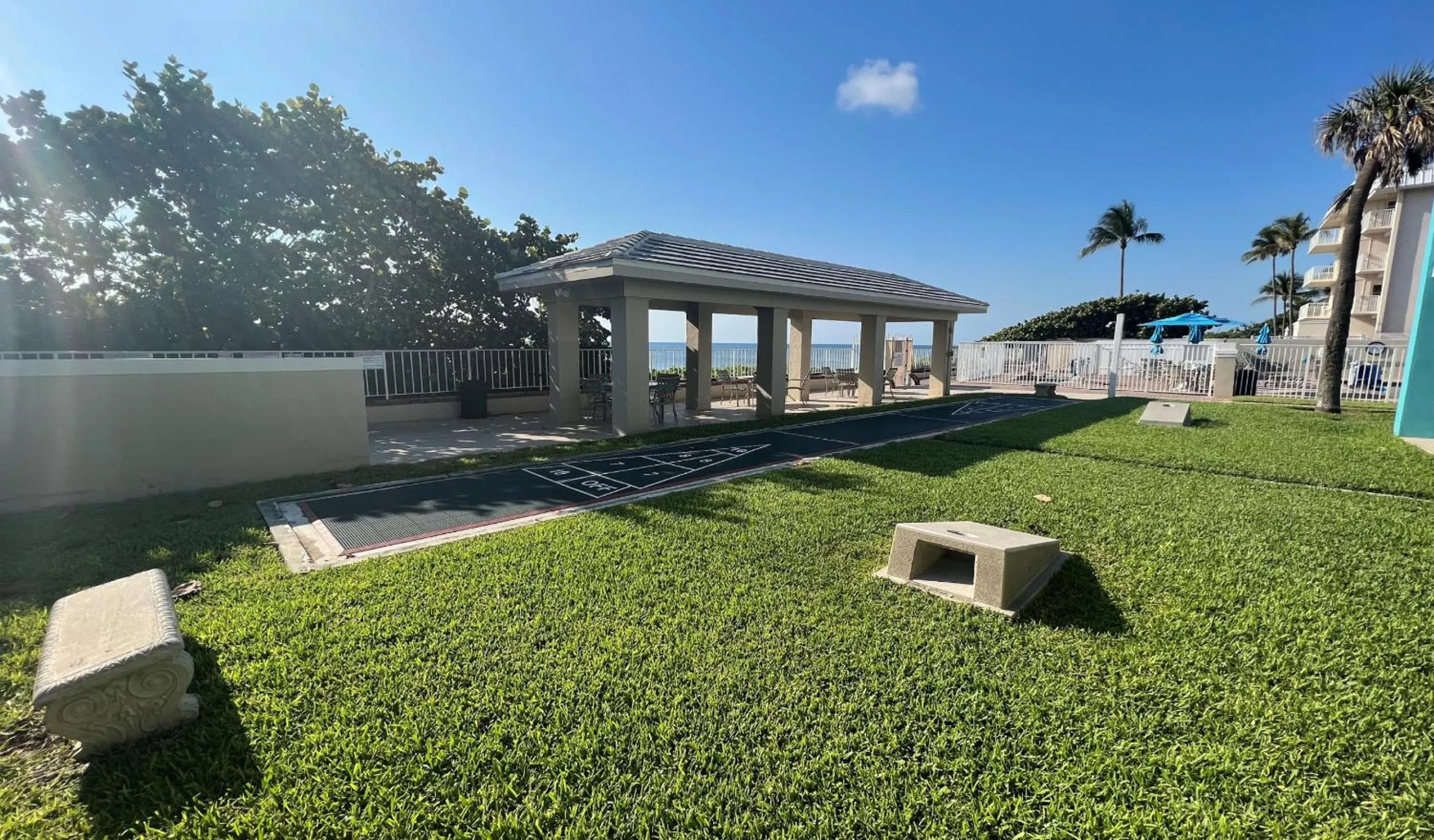 Spring in Gulfstream Manor