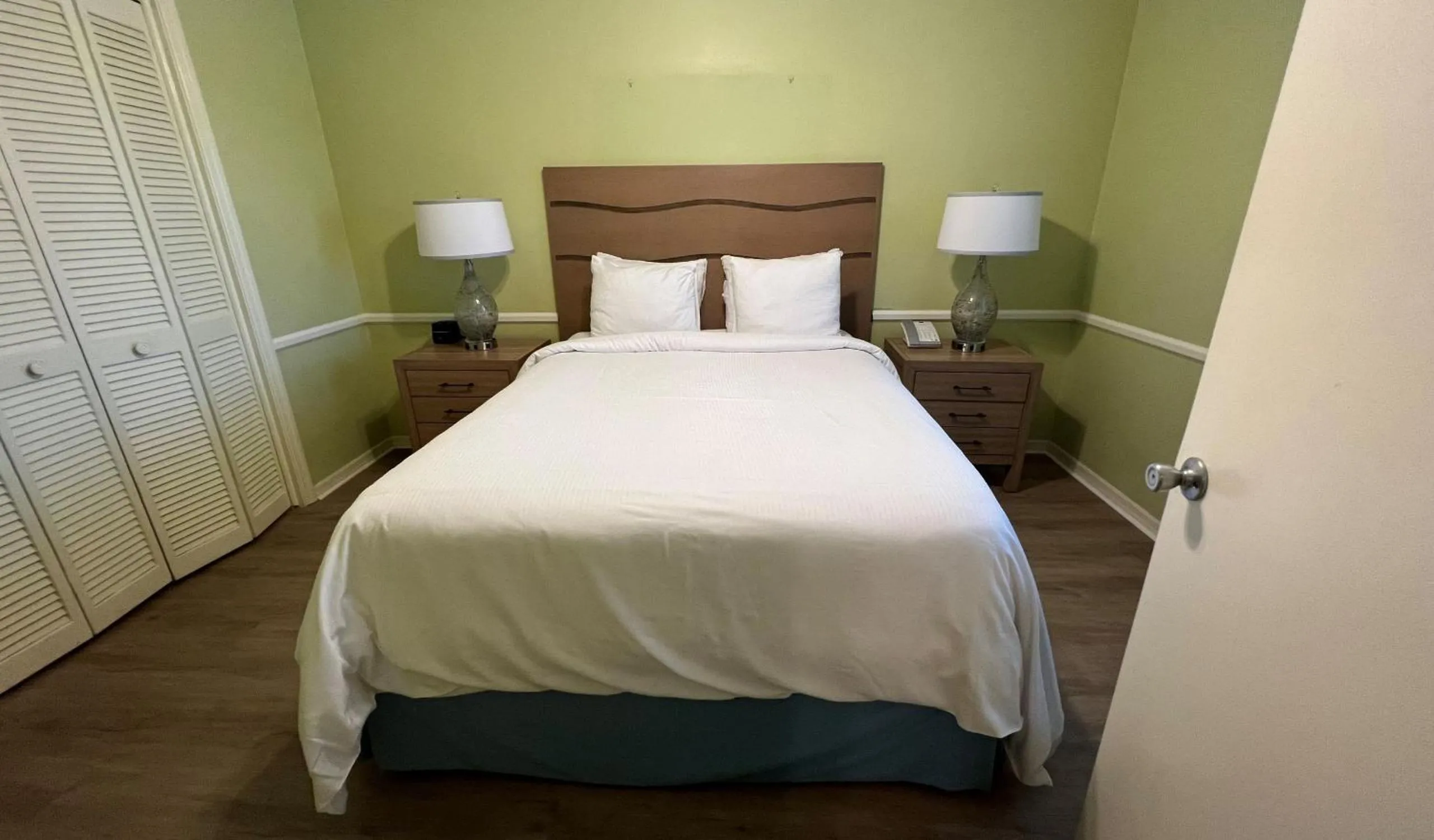 Bed in Gulfstream Manor