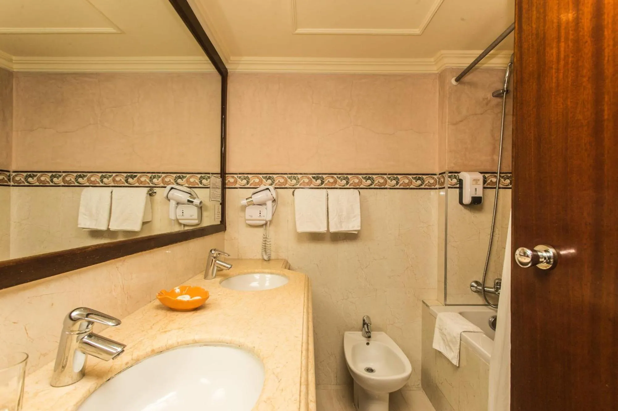 Bathroom in El Andalous Lounge & Spa Hotel