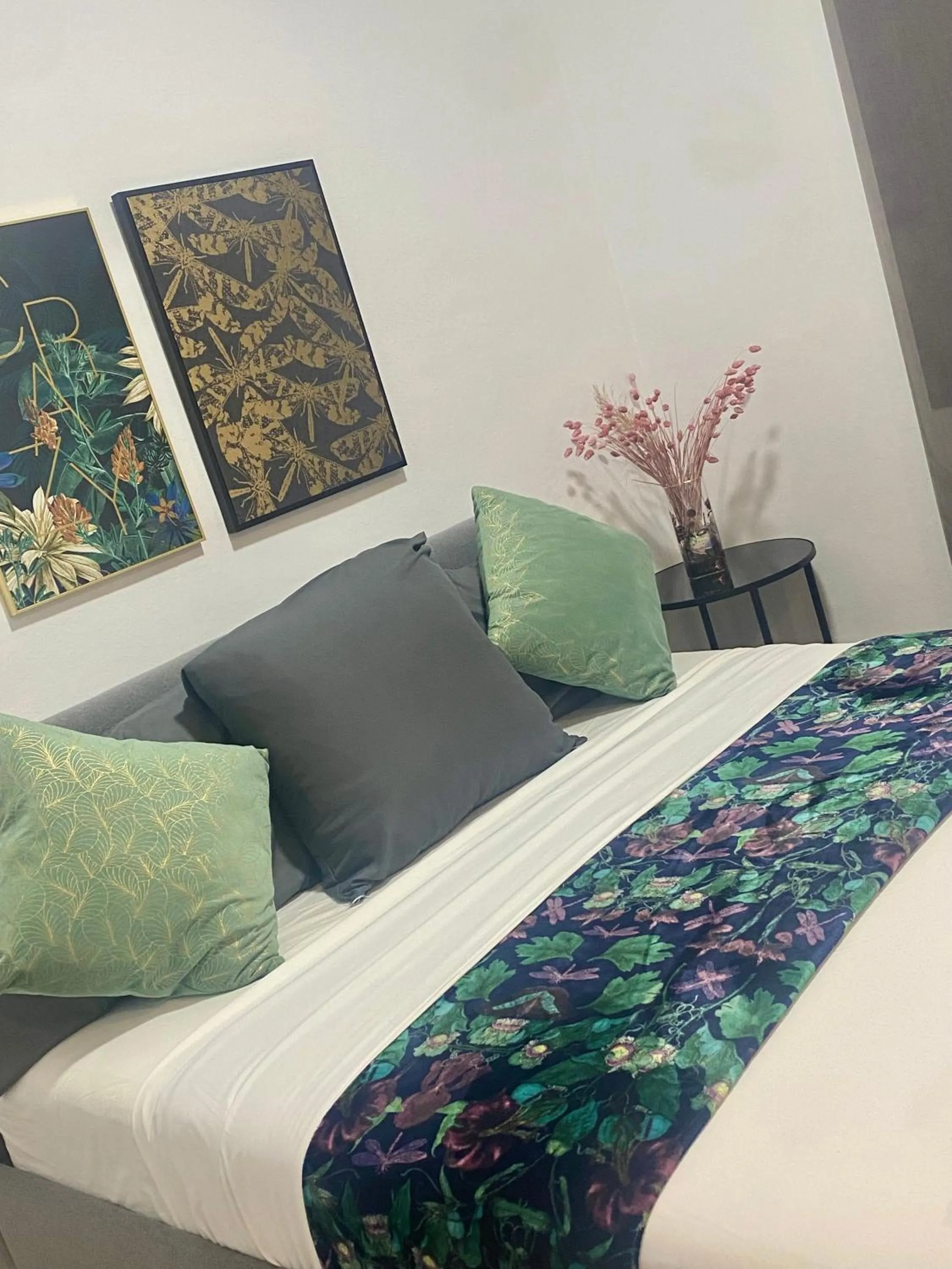 Bedroom, Bed in Barcelona Chic Apartments- Free Parking - 10 min BCN center by metro