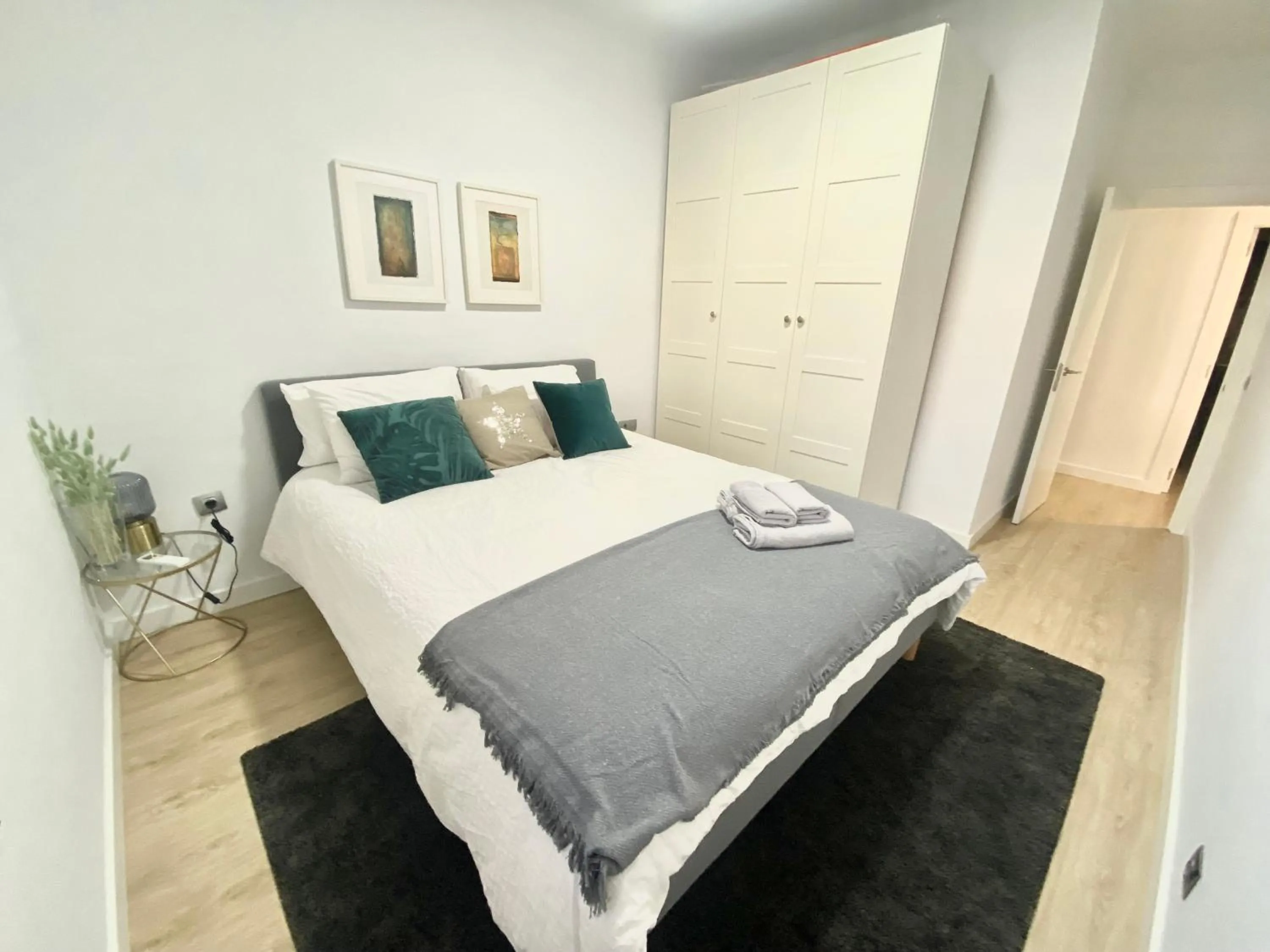 Bedroom, Bed in Barcelona Chic Apartments- Free Parking - 10 min BCN center by metro