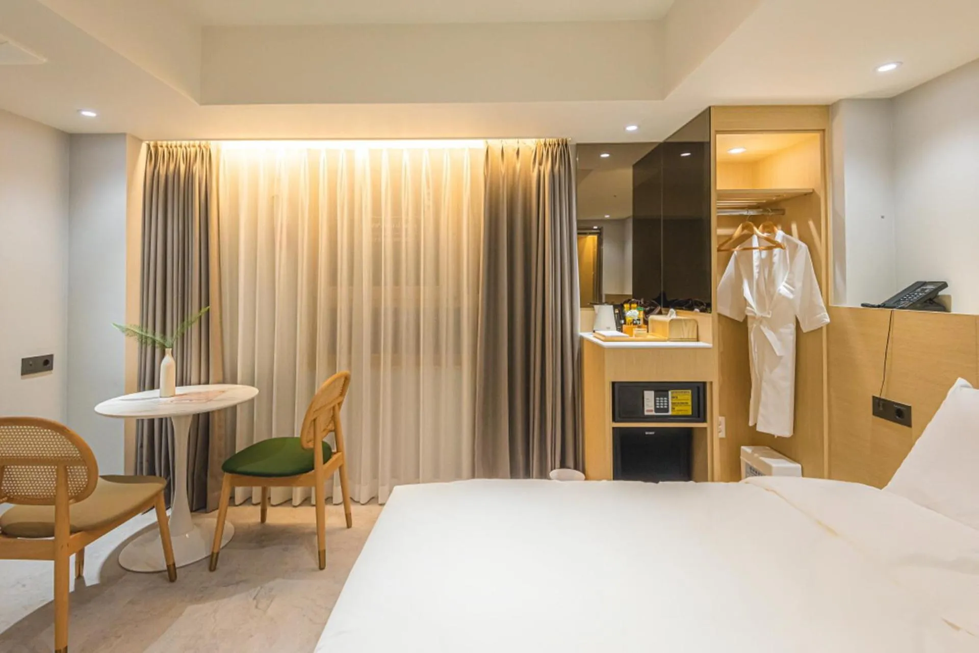 Bed in Asherah Villa d' aqua Hotel