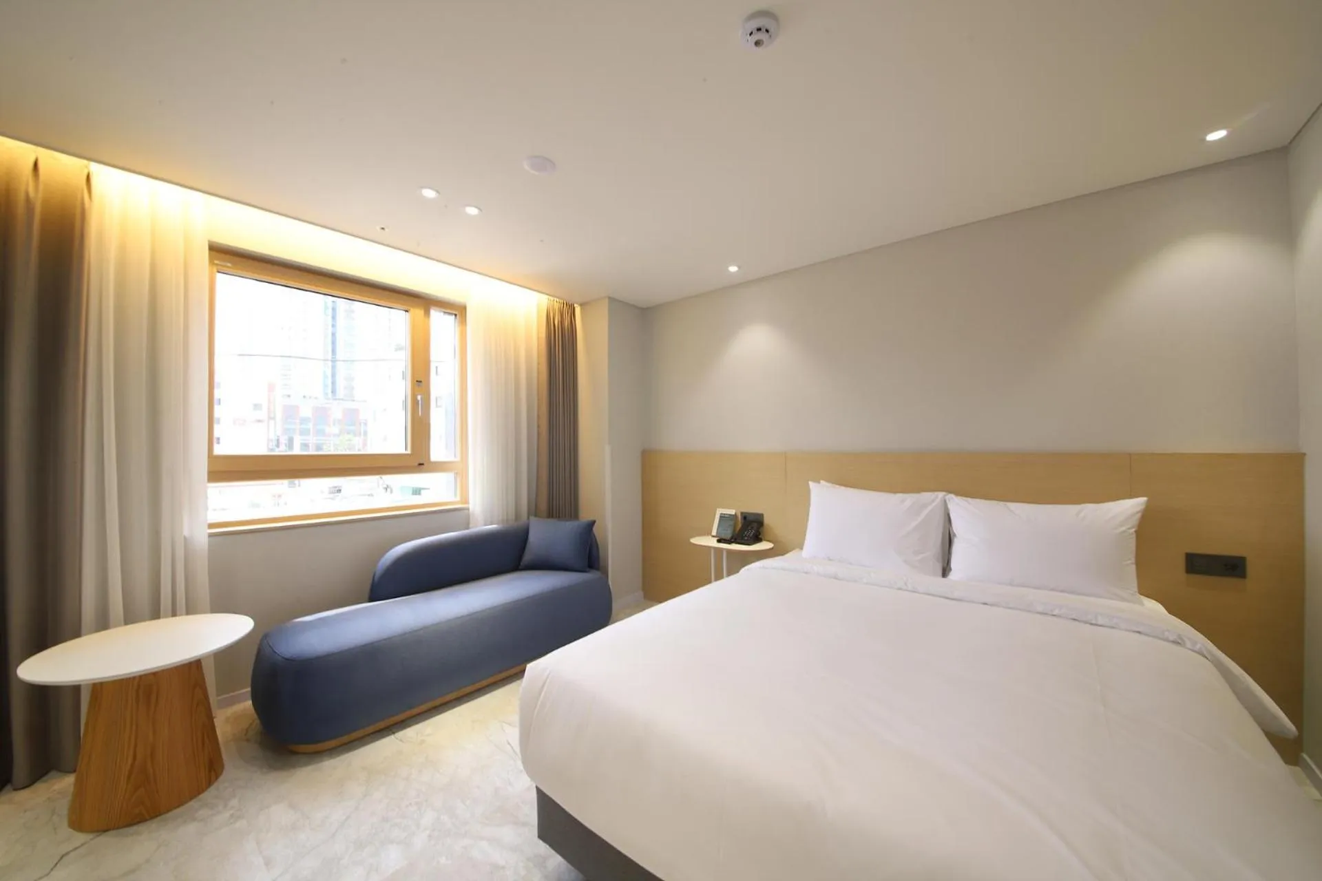 Bed in Asherah Villa d' aqua Hotel