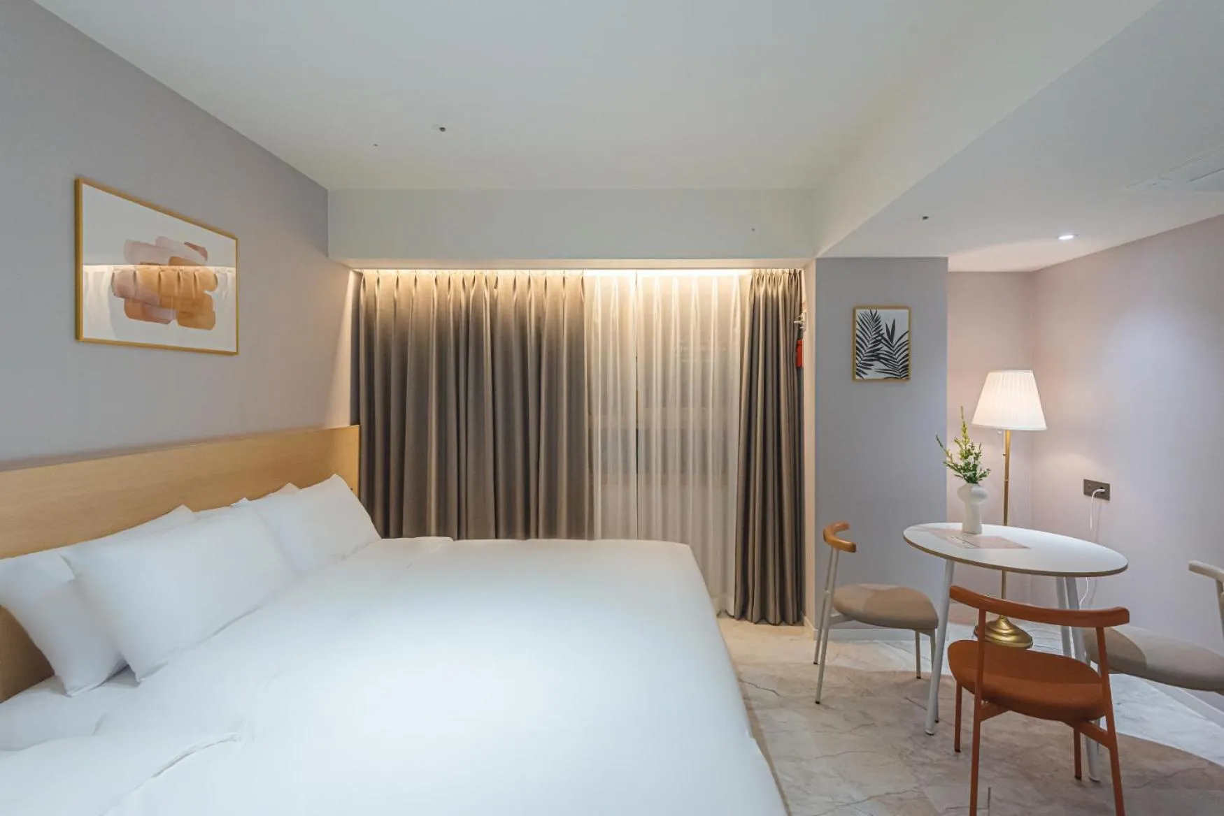 Bed in Asherah Villa d' aqua Hotel