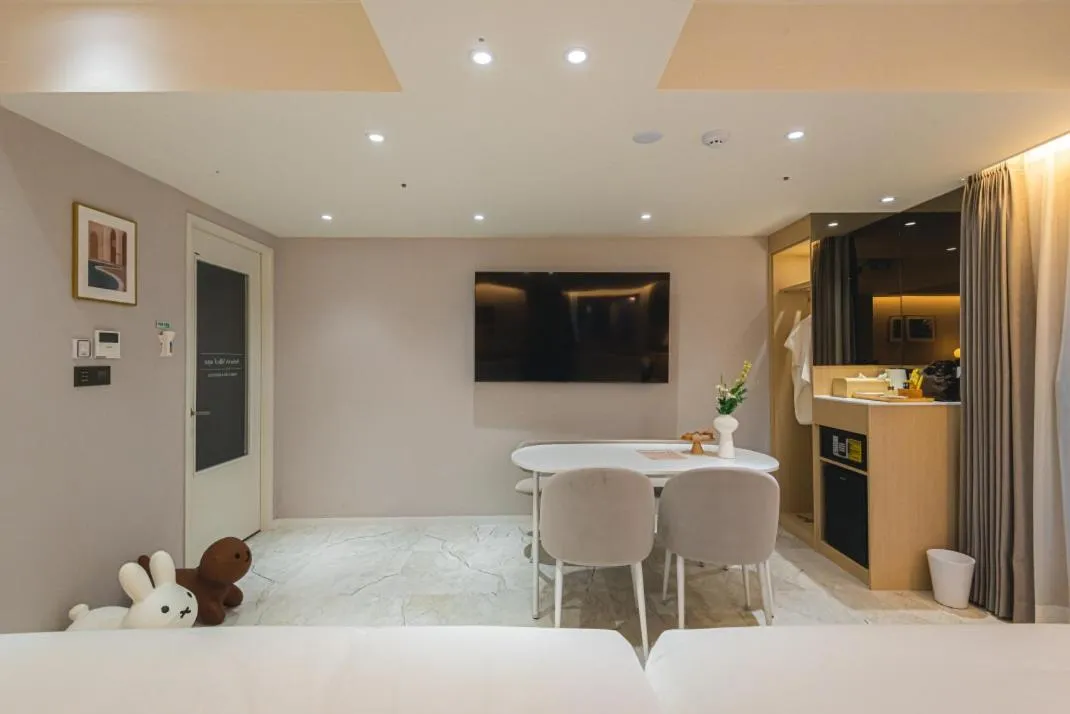 Asherah Villa d' aqua Hotel