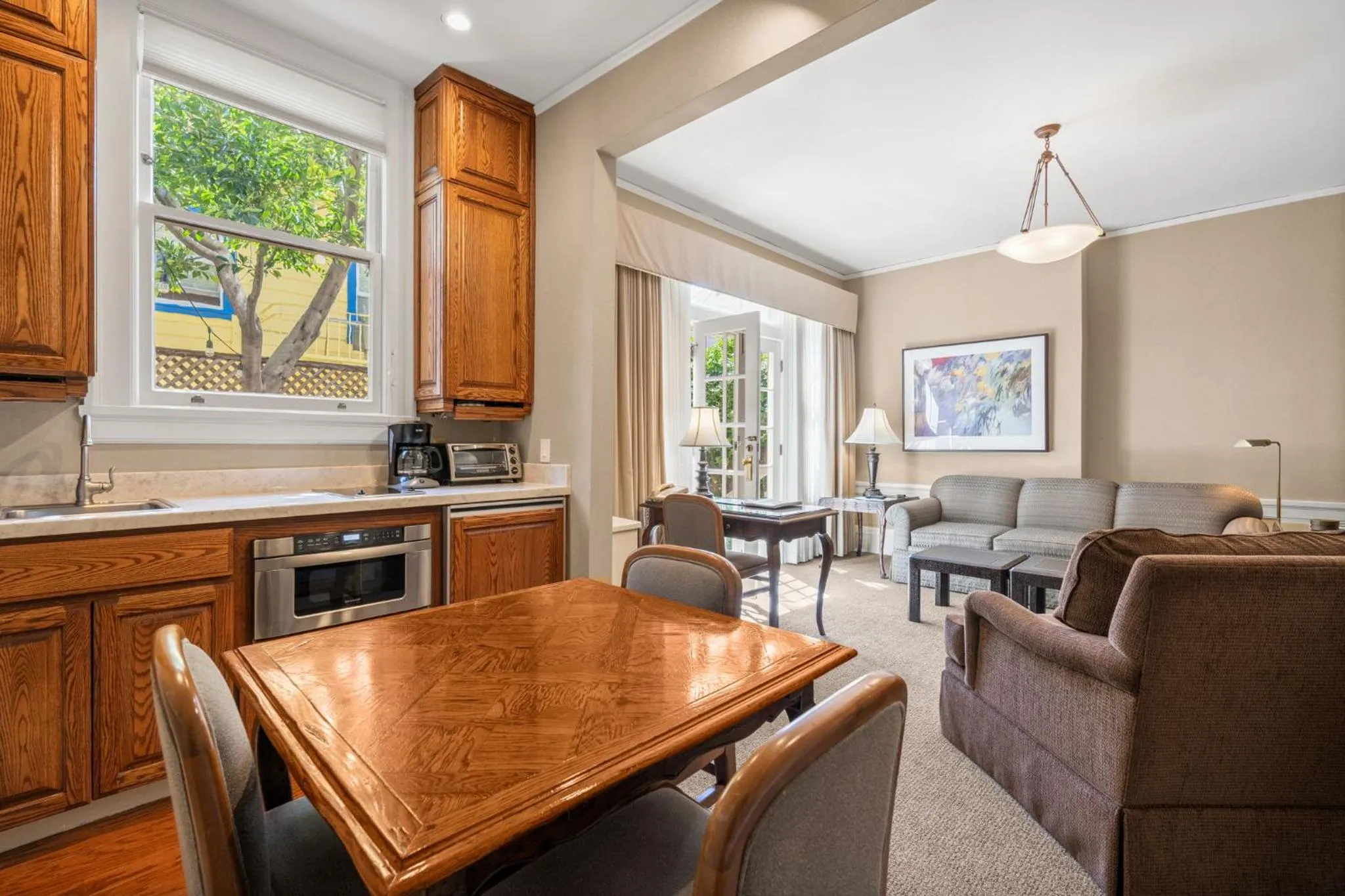 Kitchen or kitchenette in Powell Place